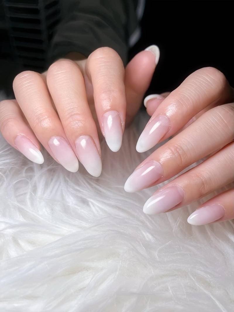 Pink Ombre Press On Nails | Handmade Short Elegant Reusable Fake Almond von Etsy - LINAILSDesigns