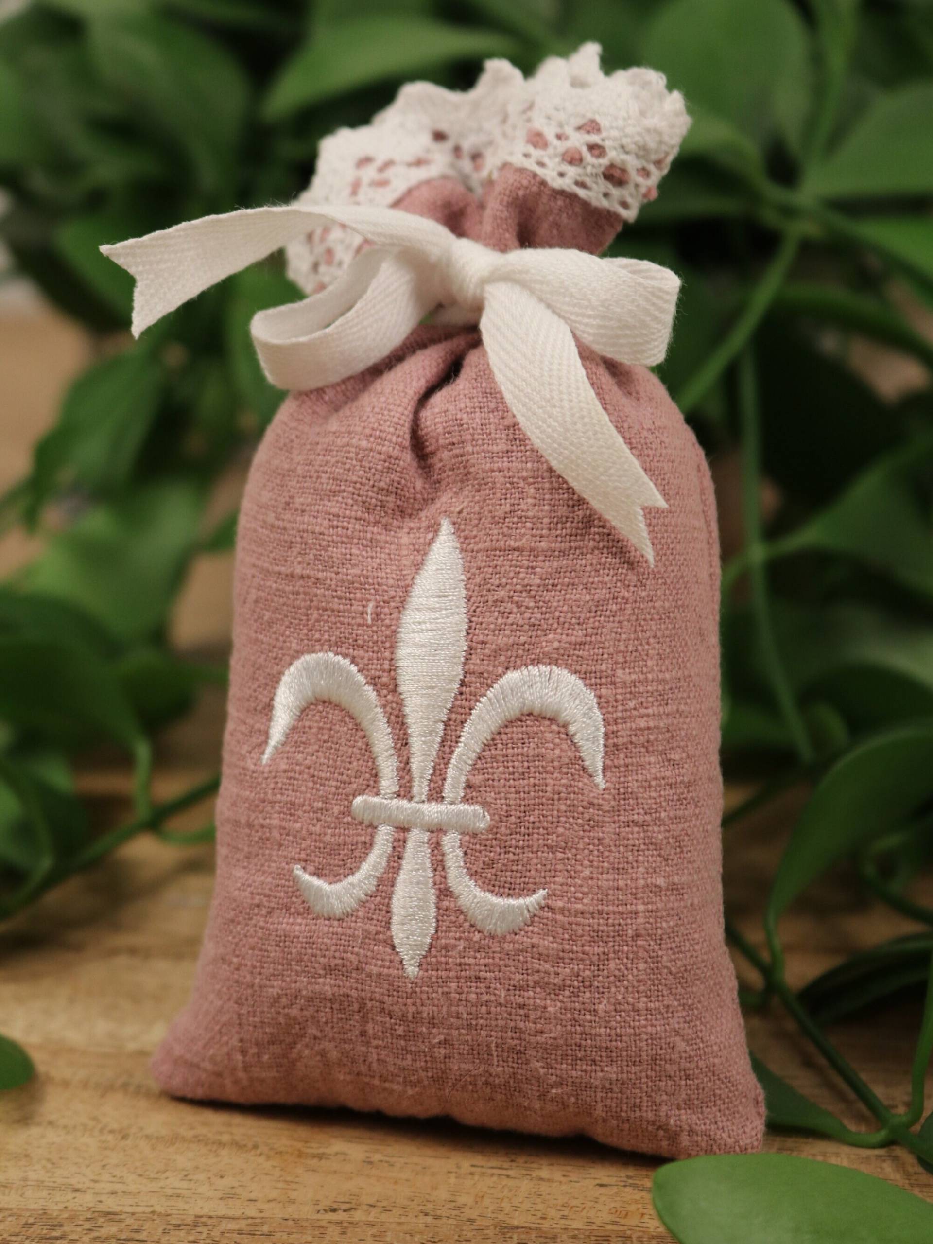 Lavender Bag Vintage Linen Fragrance Pink White Provence Aroma Wellness Relaxation von Etsy - LUMiDasAtelier