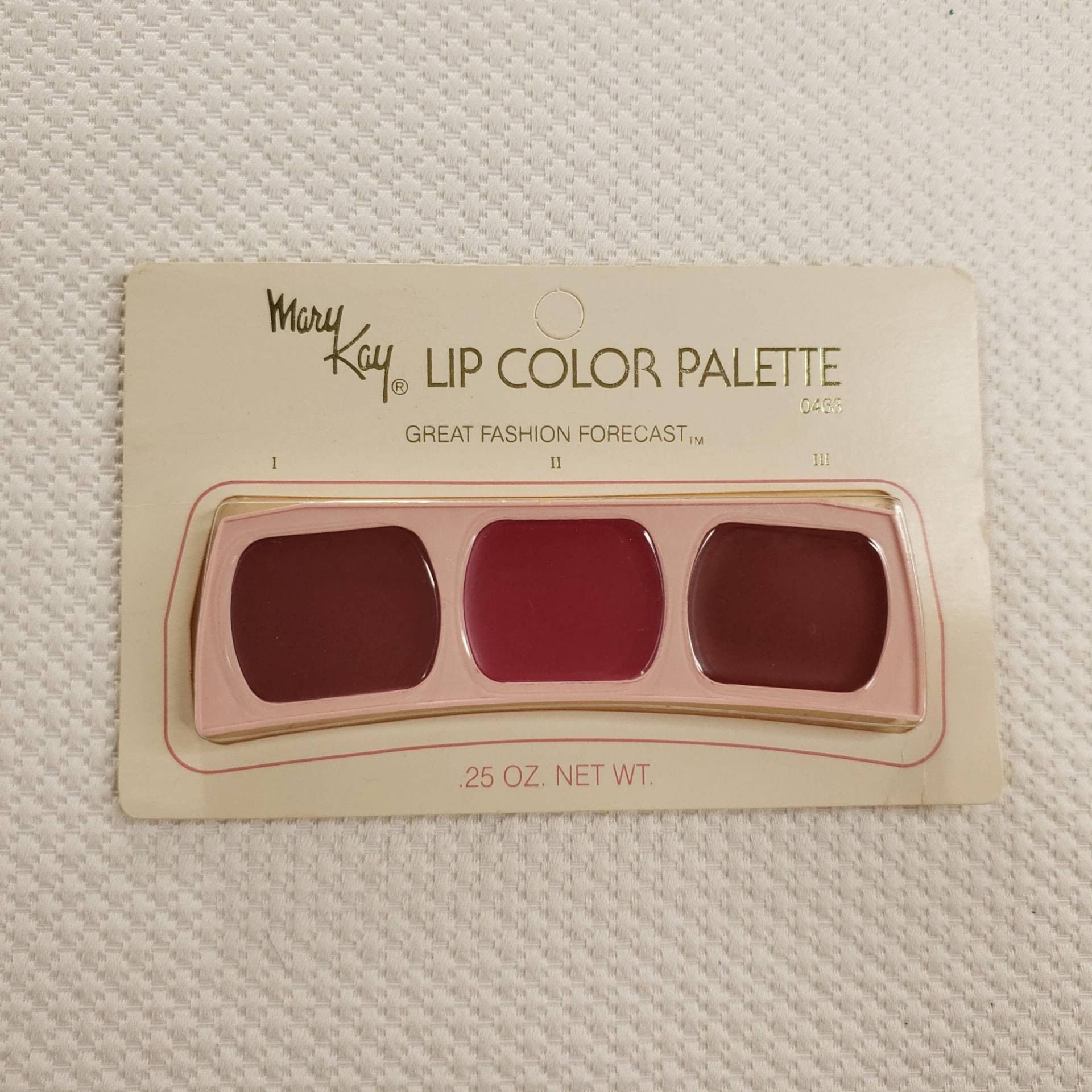 Vintage 80Er Jahre Mary Kay Lippenfarbpalette Pflaumen, Purpur, Dunkelrosa Vintage 80Er Jahre Mary Kay Lippenfarbpalette Pflaumen, Purpur, Dunkelrosa von Etsy - LVPinkPeacock