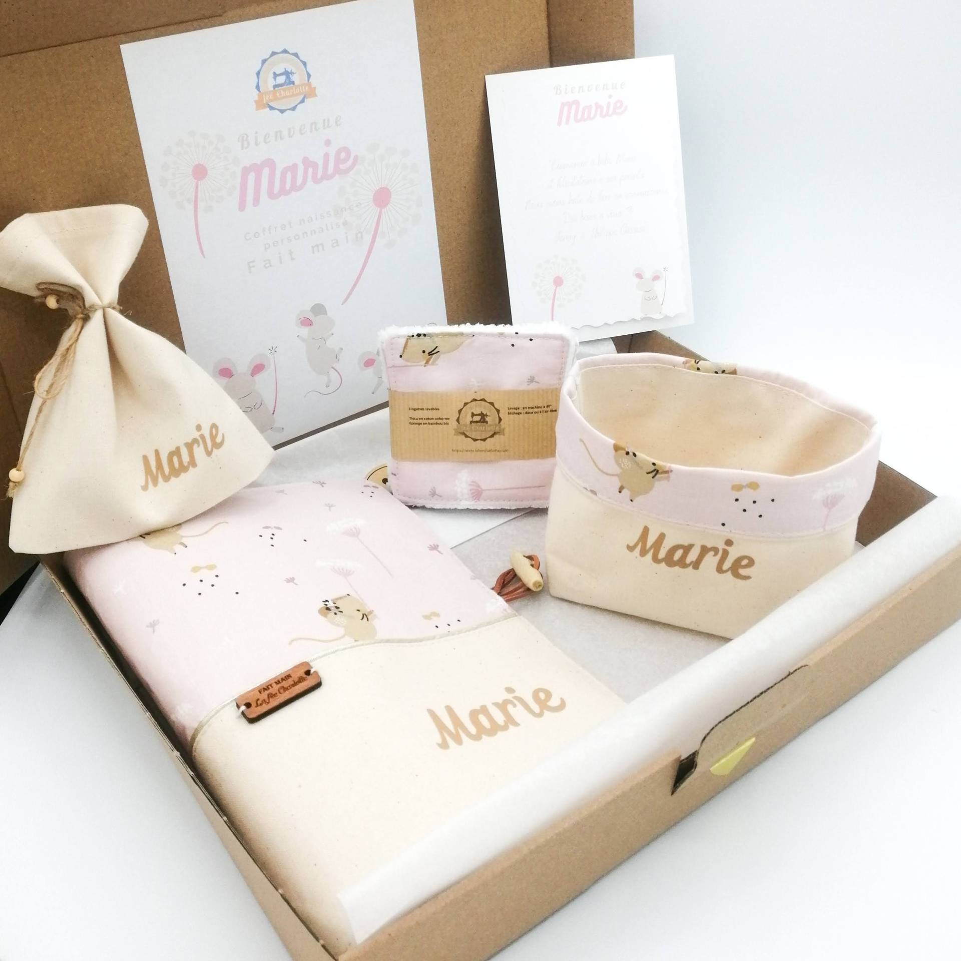 Personalisiertes Geschenk Zur Geburt Eines Mädchens Mit Vornamen, Kleinen Mäusen Und Löwenzahn, Gesundheitsbuchschutz, Waschbaren Tüchern Personalisiertes Geschenk Zur Geburt Eines Mädchens Mit Vornamen, Kleinen Mäusen Und Löwenzahn, Gesundheitsbuchschutz, Waschbaren Tüchern von Etsy - LaFeeCharlotte