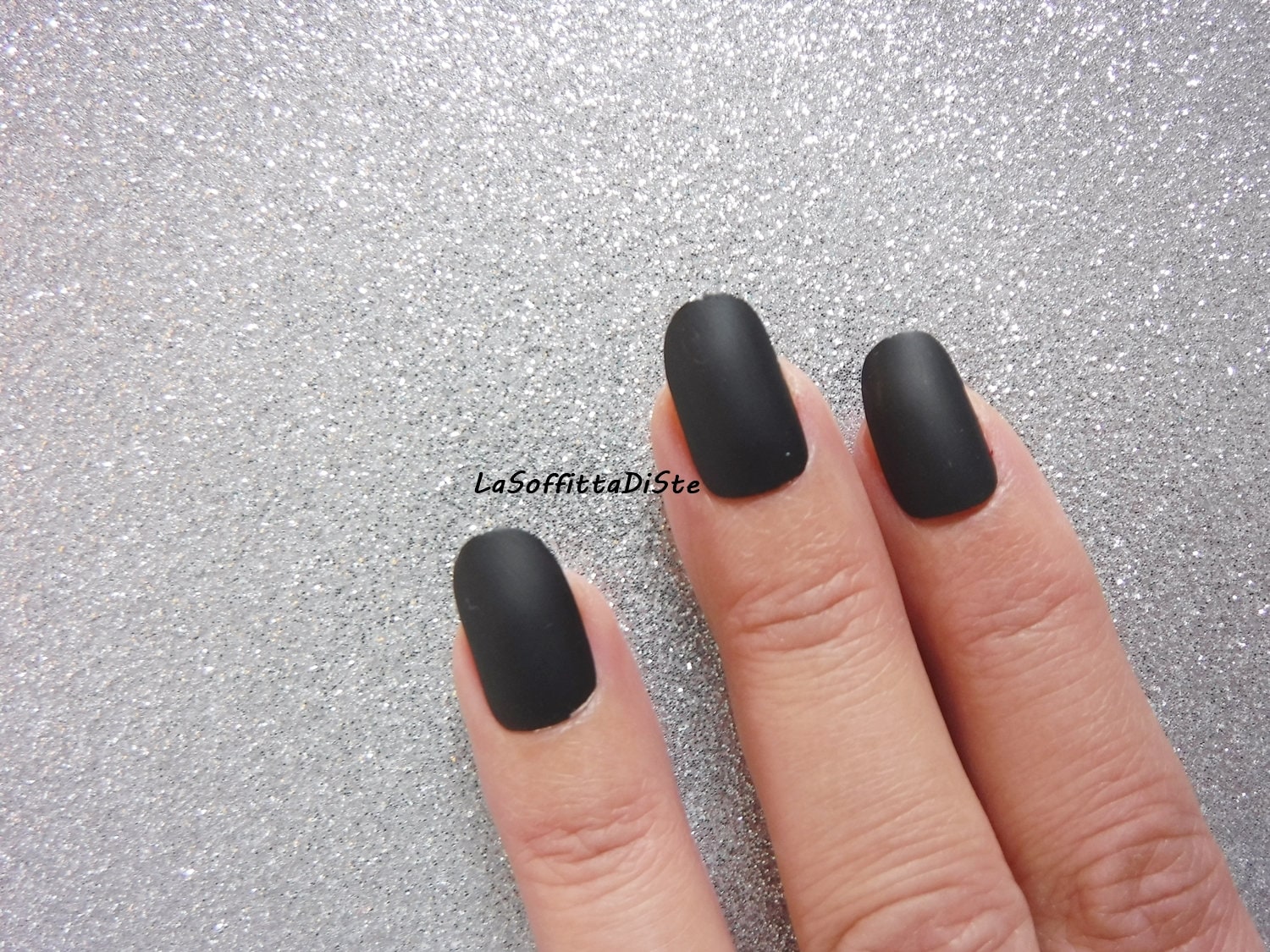 20 Gefälschte Schwarze Matt Ovale Ovale Satin Drag Queen Gothic Hochzeit von Etsy - LaSoffittaDiSte