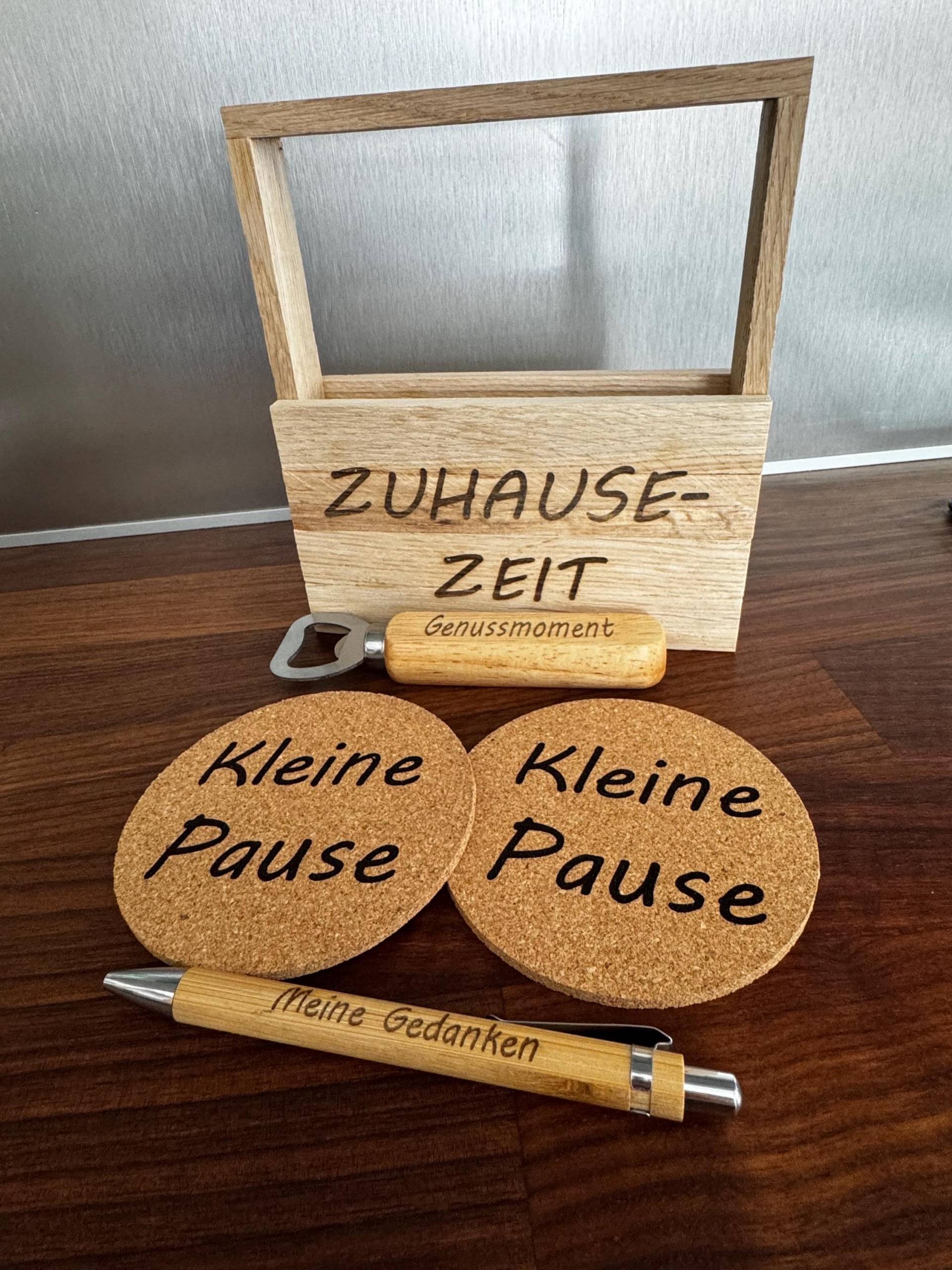 Zuhause Zeit Geschenkset | Geschenk Für Frauen| Flaschenöffner, Kugelschreiber, Untersetzer Set Geschenkidee Personalisiertes von Etsy - LaWunderWerkstatt