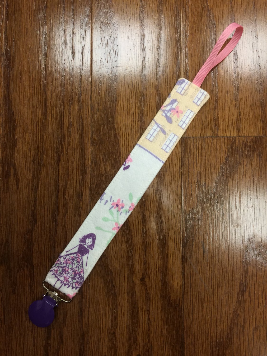 Rosa Paris Schnuller Clip von Etsy - LadybugsKissBoutique