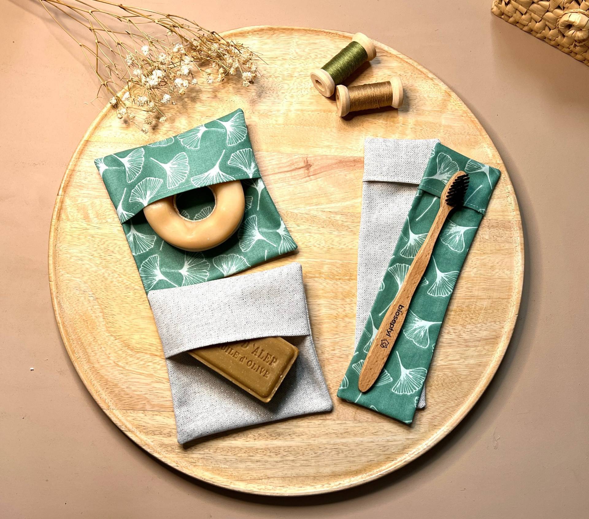 Reiseset, Zahnbürstenetui Und Seifenbeutel, Shampoo Oder Festes Deodorant von Etsy - Lamainquicoud