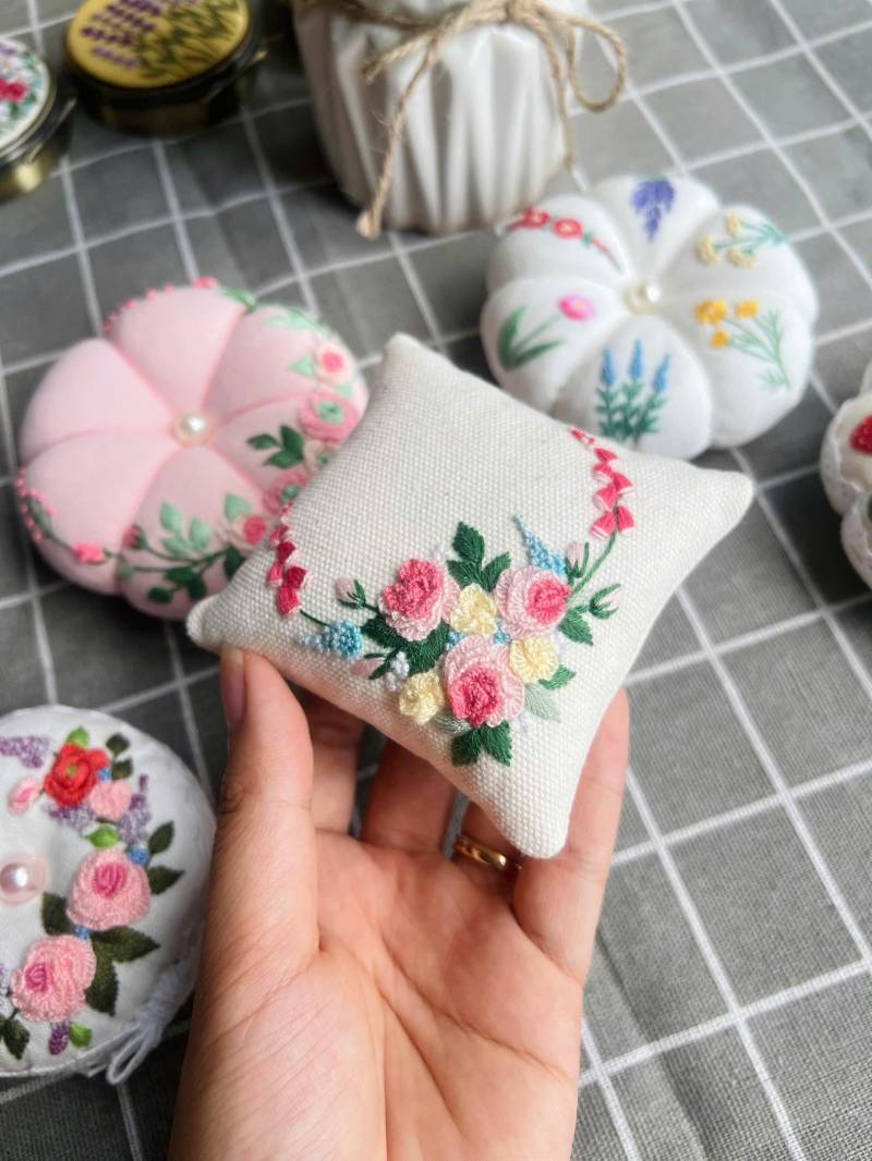 Blumen Handgesticktes Nadelkissen, Rundes Kürbis-Nadelkissen, Nähzubehör, Geschenk Für Mama, Sie, Nadelhalter von Etsy - LanahomeCraft