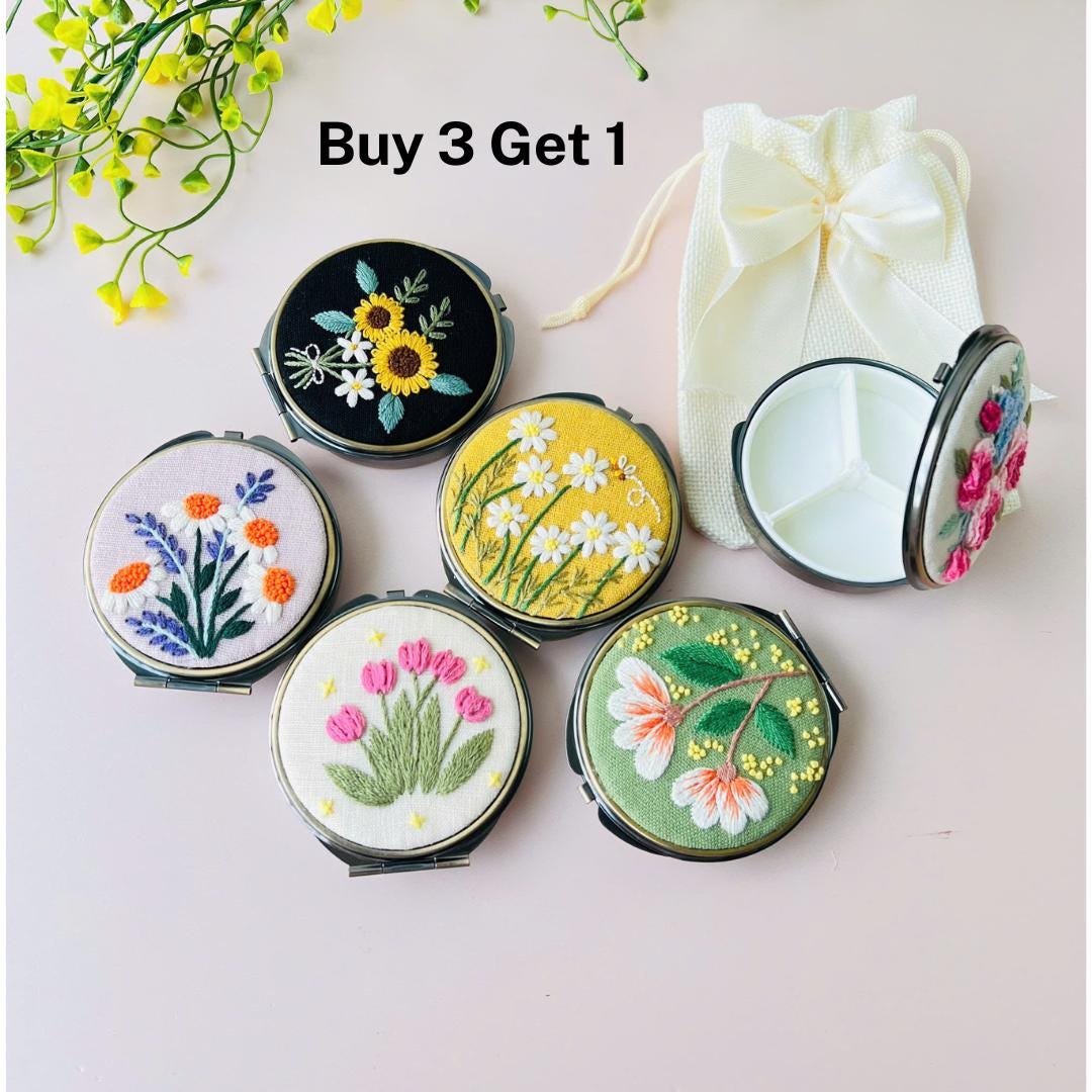 Floral Hand Bestickt Schmuckschatulle, Schmuckschatulle Mit Spiegel, Brautjungfer Geschenk, Valentinstag Muttertagsgeschenk von Etsy - LanahomeCraft