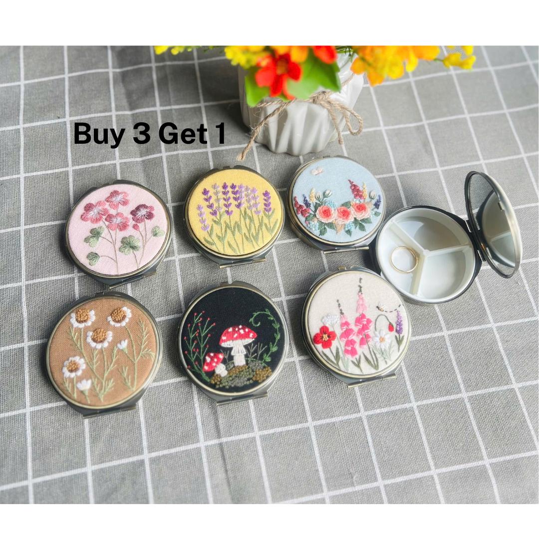 Floral Hand Bestickt Schmuckschatulle, Schmuckschatulle Mit Spiegel, Brautjungfer Geschenk, Valentinstag Muttertagsgeschenk von Etsy - LanahomeCraft