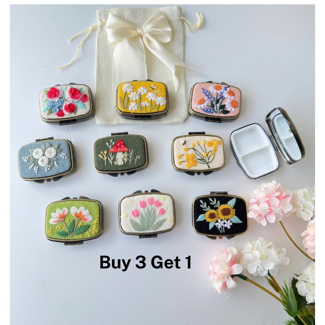 Floral Hand Bestickt Schmuckschatulle Kommt Mit Kordelzug, Spiegel, Brautjungfer Geschenk, Valentinstag Muttertagsgeschenk von Etsy - LanahomeCraft