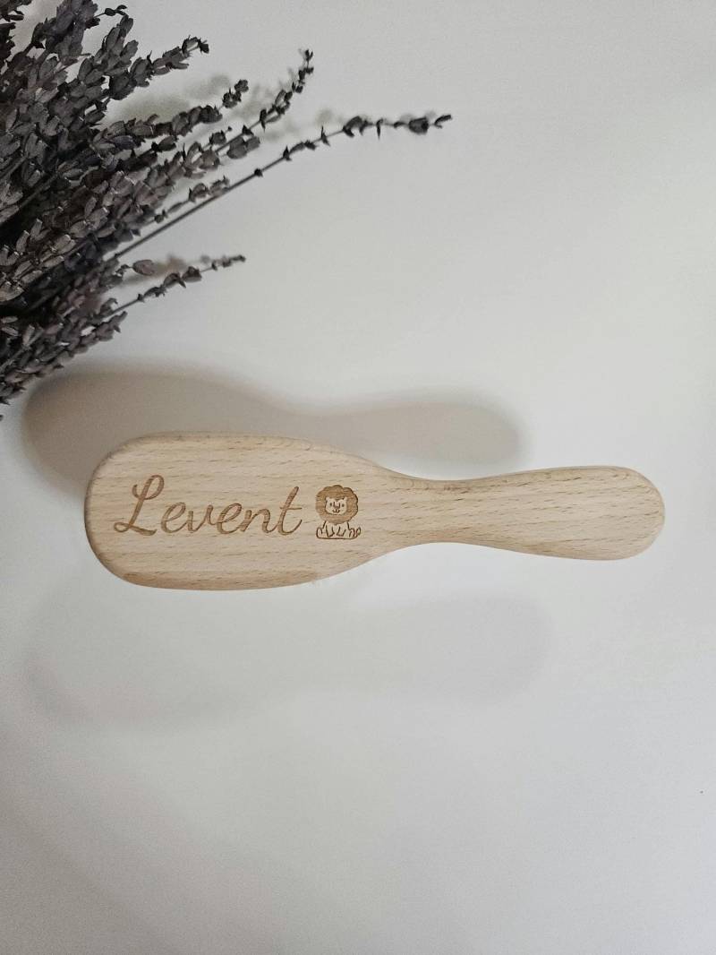 Personalisierte Babyhaarbürste Zur Geburt Oder Geburtstag - Nachhaltig Haarbürste von Etsy - LaserwerkEinzigart