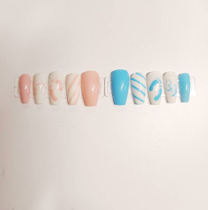 Wiederverwendbare, Maßgefertigte Künstliche Nägel | Auf Drücken, 10Er-Set, Babykollektion 2022 von Etsy - LauraFeeDesOngles