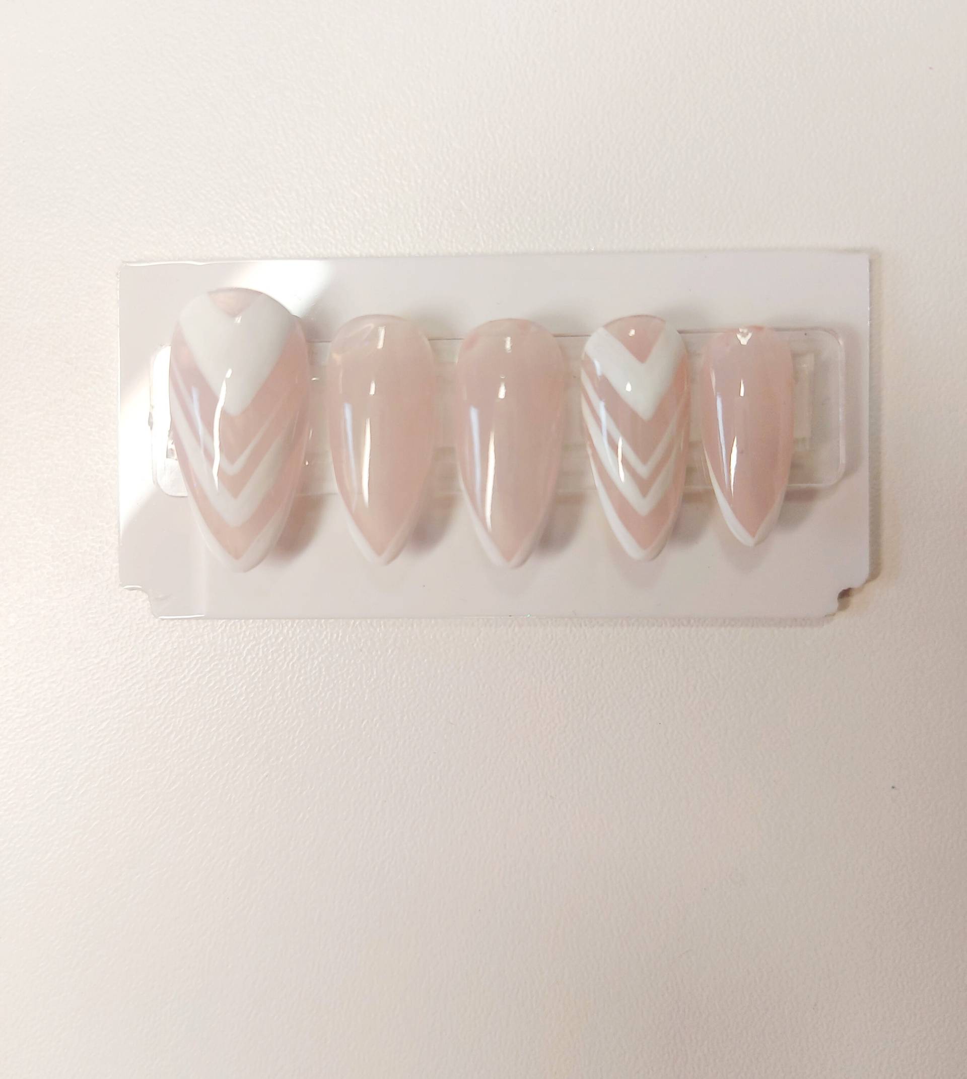 Wiederverwendbare Individuelle Kunstnägel | Press On Nails, 10Er-Set, Hochzeitskollektion 2022 Wiederverwendbare Individuelle Kunstnägel | Press On Nails, 10Er-Set, Hochzeitskollektion 2022 von Etsy - LauraFeeDesOngles