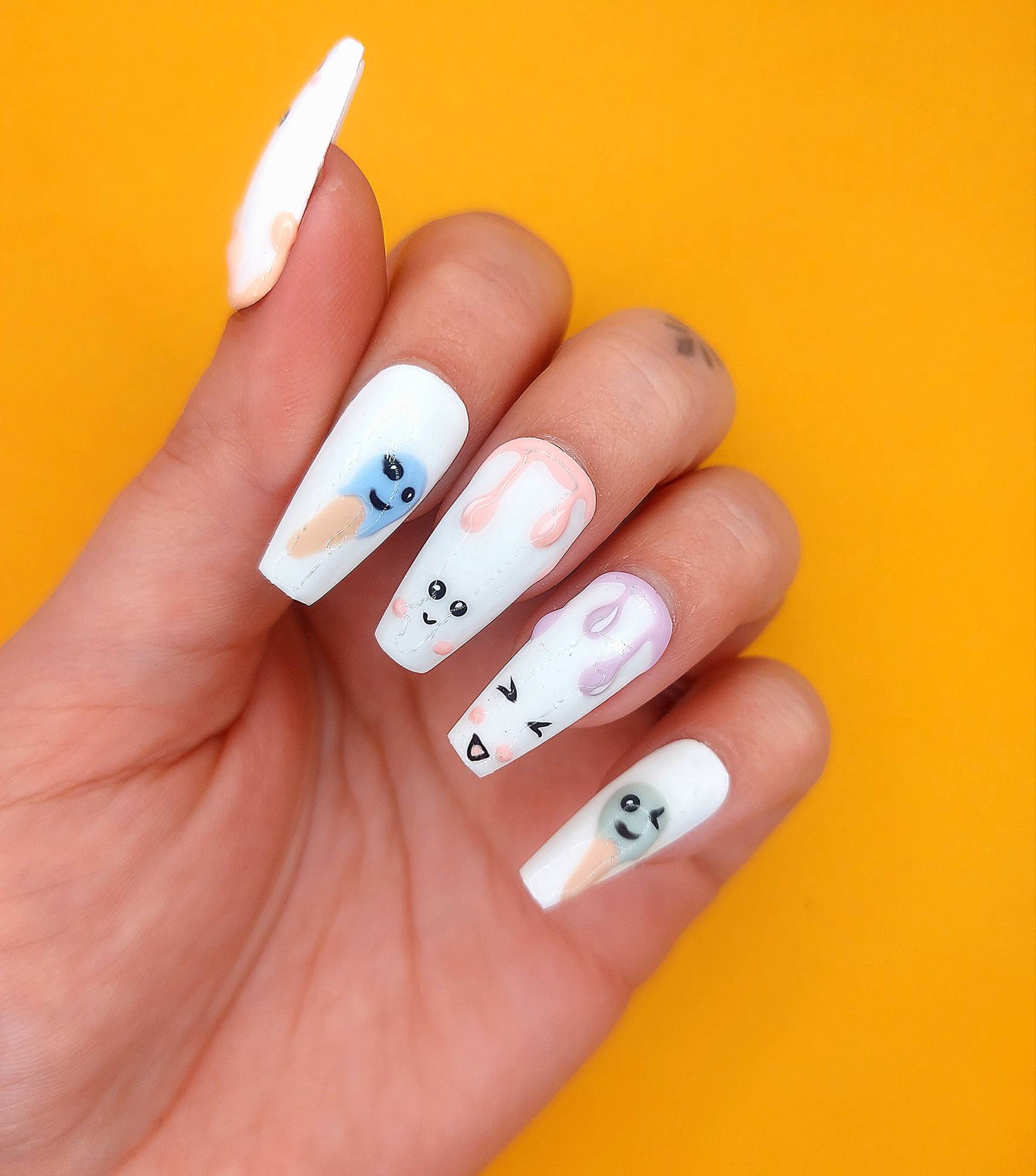 Wiederverwendbare Individuelle Kunstnägel | Press On Nails, 10Er-Set, Osterkollektion 2022 von Etsy - LauraFeeDesOngles