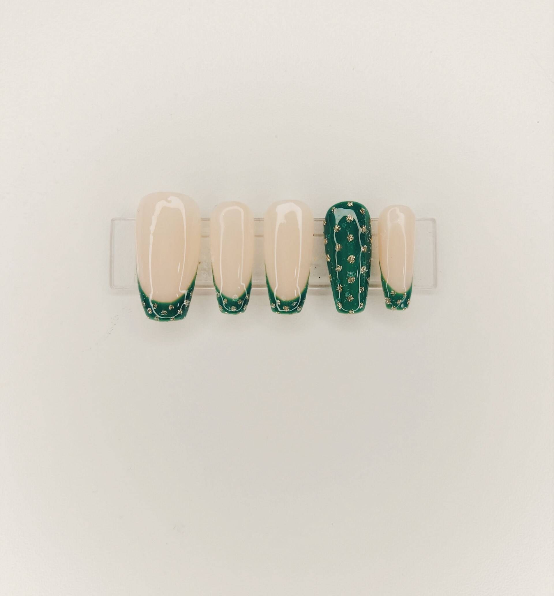 Wiederverwendbare Individuelle Kunstnägel | Press On Nails, 10Er-Set, Weihnachtskollektion 2021 Wiederverwendbare Individuelle Kunstnägel | Press On Nails, 10Er-Set, Weihnachtskollektion 2021 von Etsy - LauraFeeDesOngles