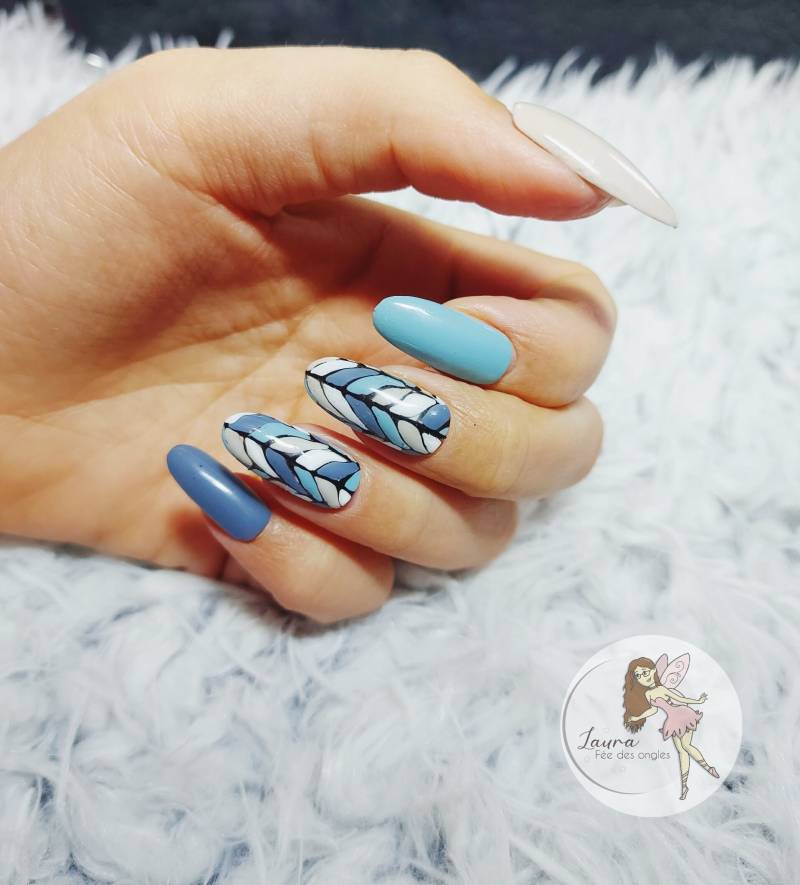 Wiederverwendbare Individuelle Kunstnägel | Press On Nails, 10Er-Set, Winterkollektion 2021/2022 von Etsy - LauraFeeDesOngles