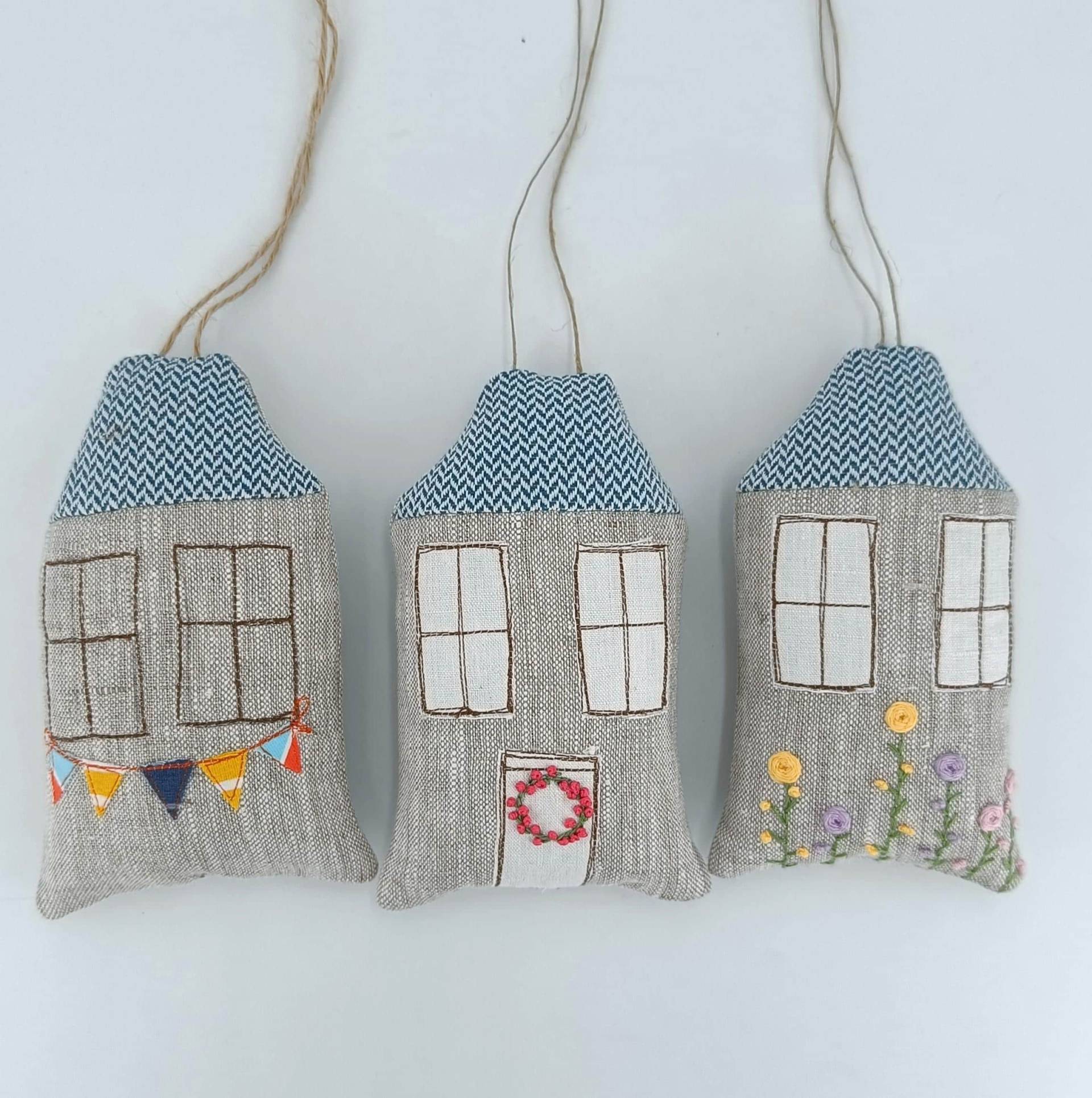 Lavendelhaus Mit Lavendelblüten Gefüllt Lavendelhaus Mit Lavendelblüten Gefüllt von Etsy - LauterNetteSaechala