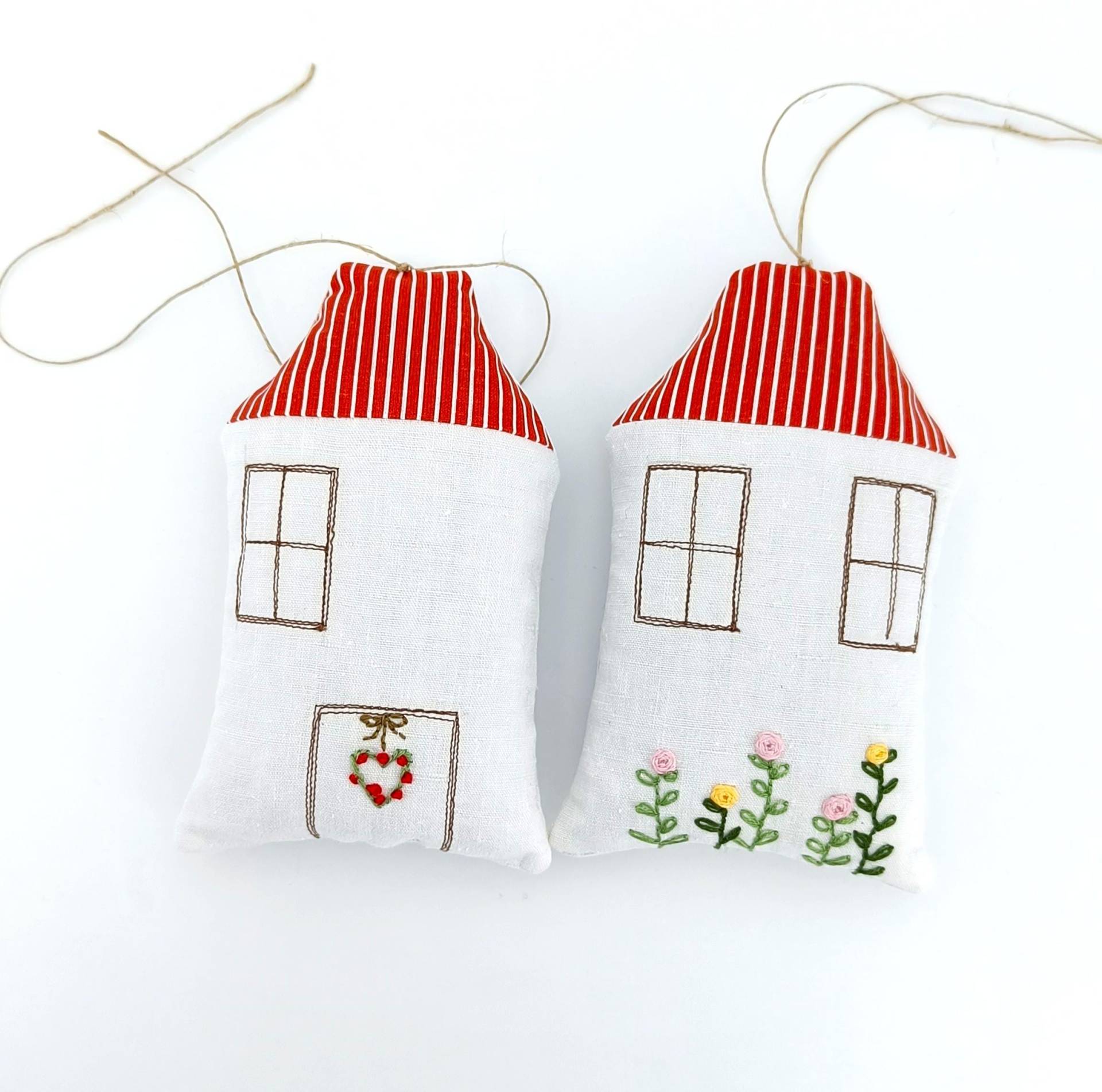 Lavendelhaus Mit Lavendelblüten Gefüllt Lavendelhaus Mit Lavendelblüten Gefüllt von Etsy - LauterNetteSaechala