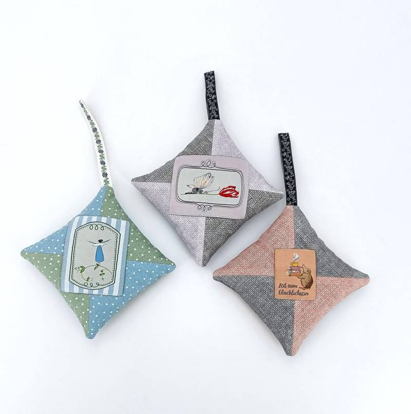 Lavendelkissen Zum Aufhängen Mit Lavendelblüten Gefüllt Lavendelkissen Zum Aufhängen Mit Lavendelblüten Gefüllt von Etsy - LauterNetteSaechala