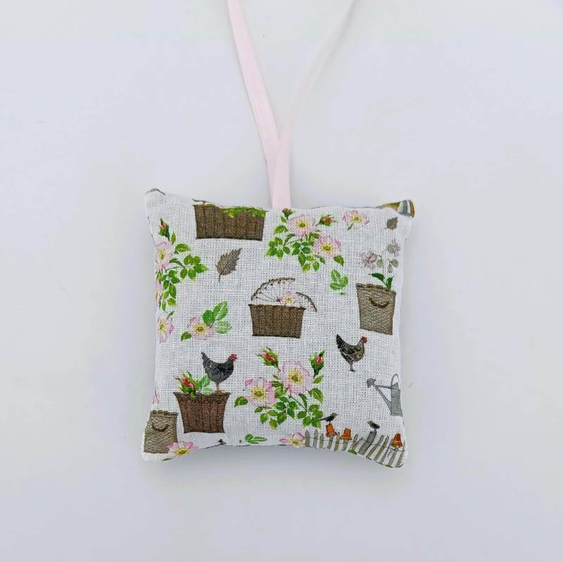 Lavendelsäckchen Lavendelkissen Zum Aufhängen, Mit Lavendelblüten Gefüllt Lavendelsäckchen Lavendelkissen Zum Aufhängen, Mit Lavendelblüten Gefüllt von Etsy - LauterNetteSaechala