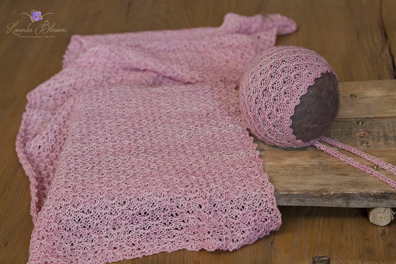 Handgefärbtes Merino Strickset Häubchen, Mütze, Fotorequisite Handgefärbtes Merino Strickset Häubchen, Mütze, Fotorequisite von Etsy - LavenderBlossoms