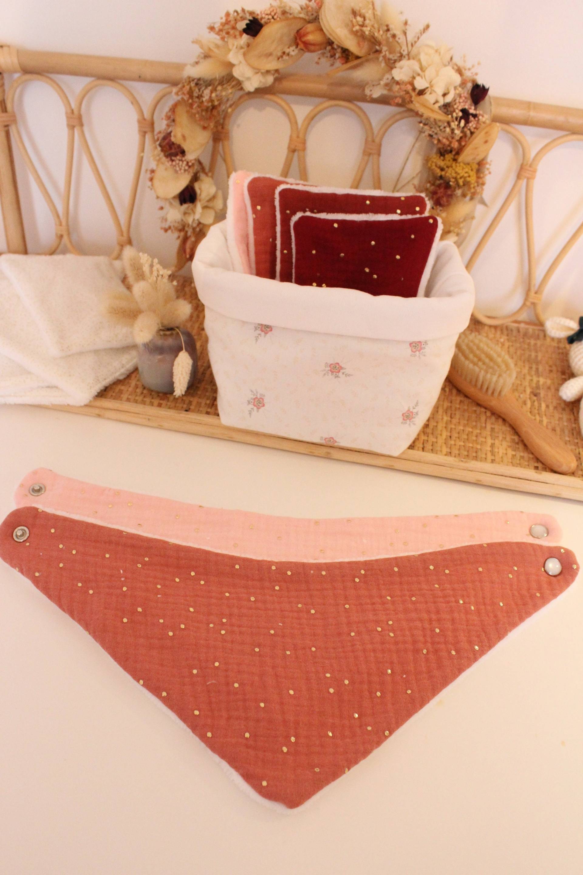 Terrakotta-Bandana-Lätzchen Terrakotta-Bandana-Lätzchen von Etsy - LeGrenierDHuPa