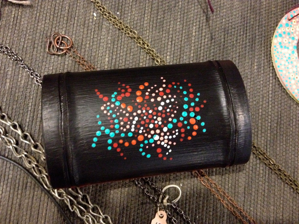 Up Cycled Oriental Box, Mit Bunten Original Dot Malerei von Etsy - LeatheRCycle