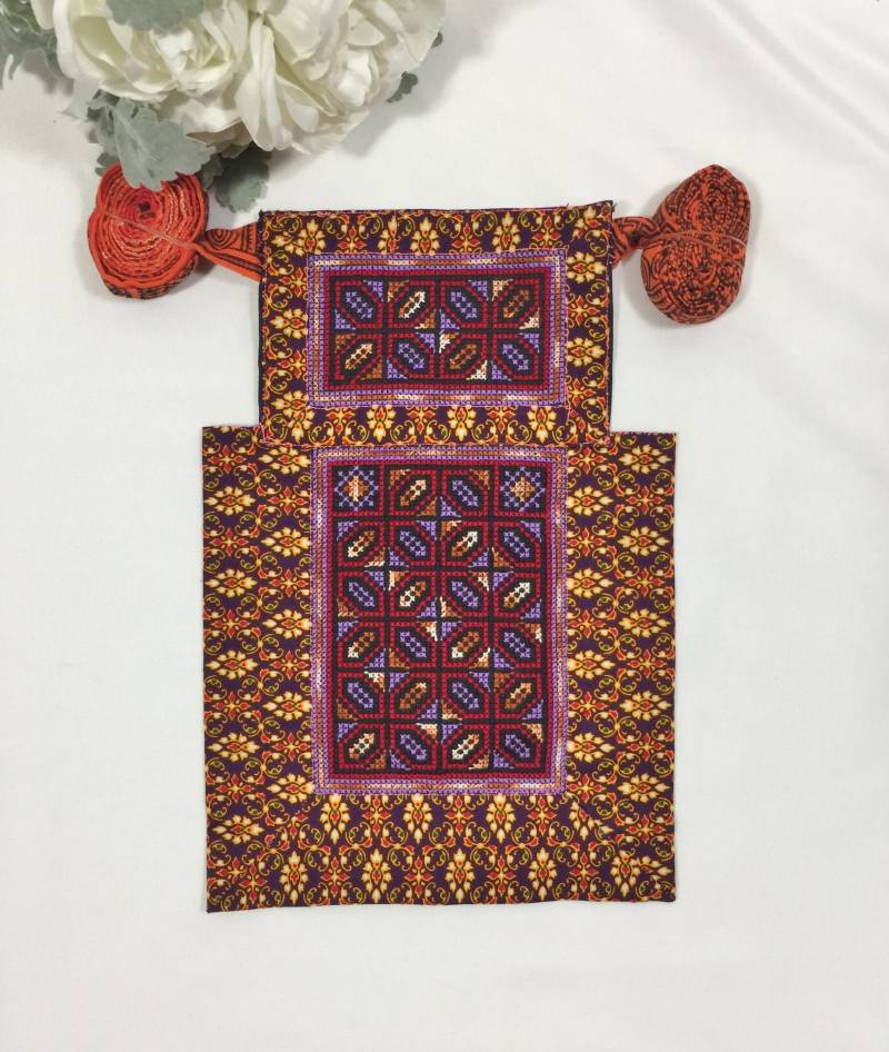 Hmong Tragehilfe/Nyias Hmoob von Etsy - Leehmongclothes