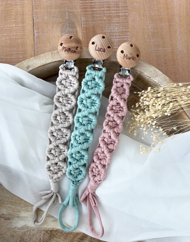 Schnullerkette Geschenk Taufe/Geburt Babygeschenk Taufgeschenk Personalisiert von Etsy - LemonandCocoa