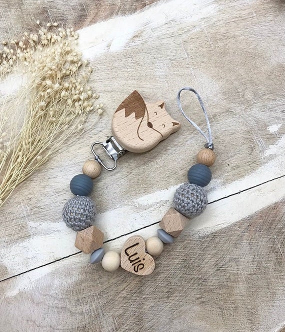 Schnullerkette Mit Namen Personalisiert Graviert Verschiedene Schriftarten/Clips Geschenk Geburt Taufe Schnullerkette Mit Namen Personalisiert Graviert Verschiedene Schriftarten/Clips Geschenk Geburt Taufe von Etsy - LemonandCocoa