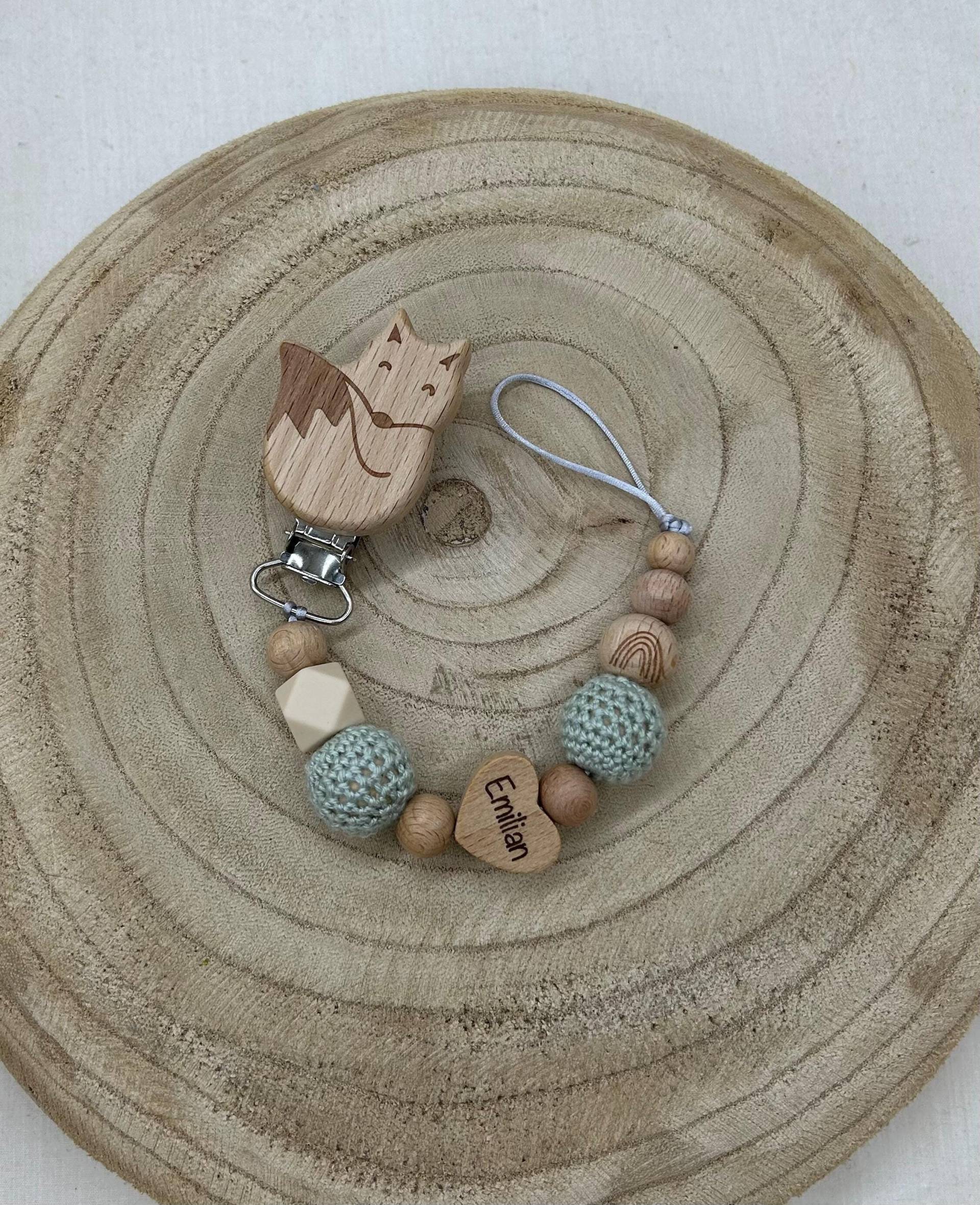 Schnullerkette Personalisiert Graviert Geschenk Taufe/Geburt Verschiedene Schriftarten Clips Schnullerkette Personalisiert Graviert Geschenk Taufe/Geburt Verschiedene Schriftarten Clips von Etsy - LemonandCocoa