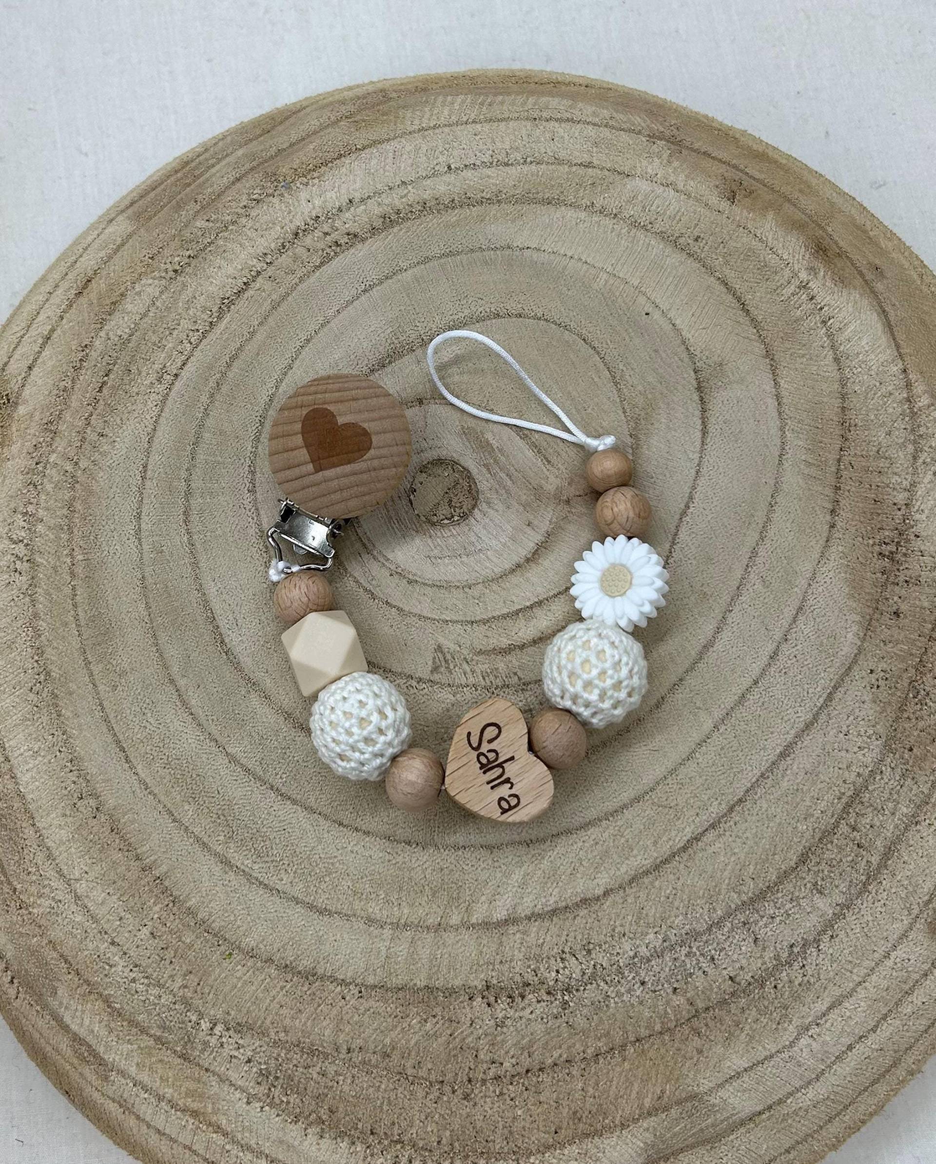 Schnullerkette Personalisiert Graviert Geschenk Taufe/Geburt Verschiedene Schriftarten Clips Schnullerkette Personalisiert Graviert Geschenk Taufe/Geburt Verschiedene Schriftarten Clips von Etsy - LemonandCocoa