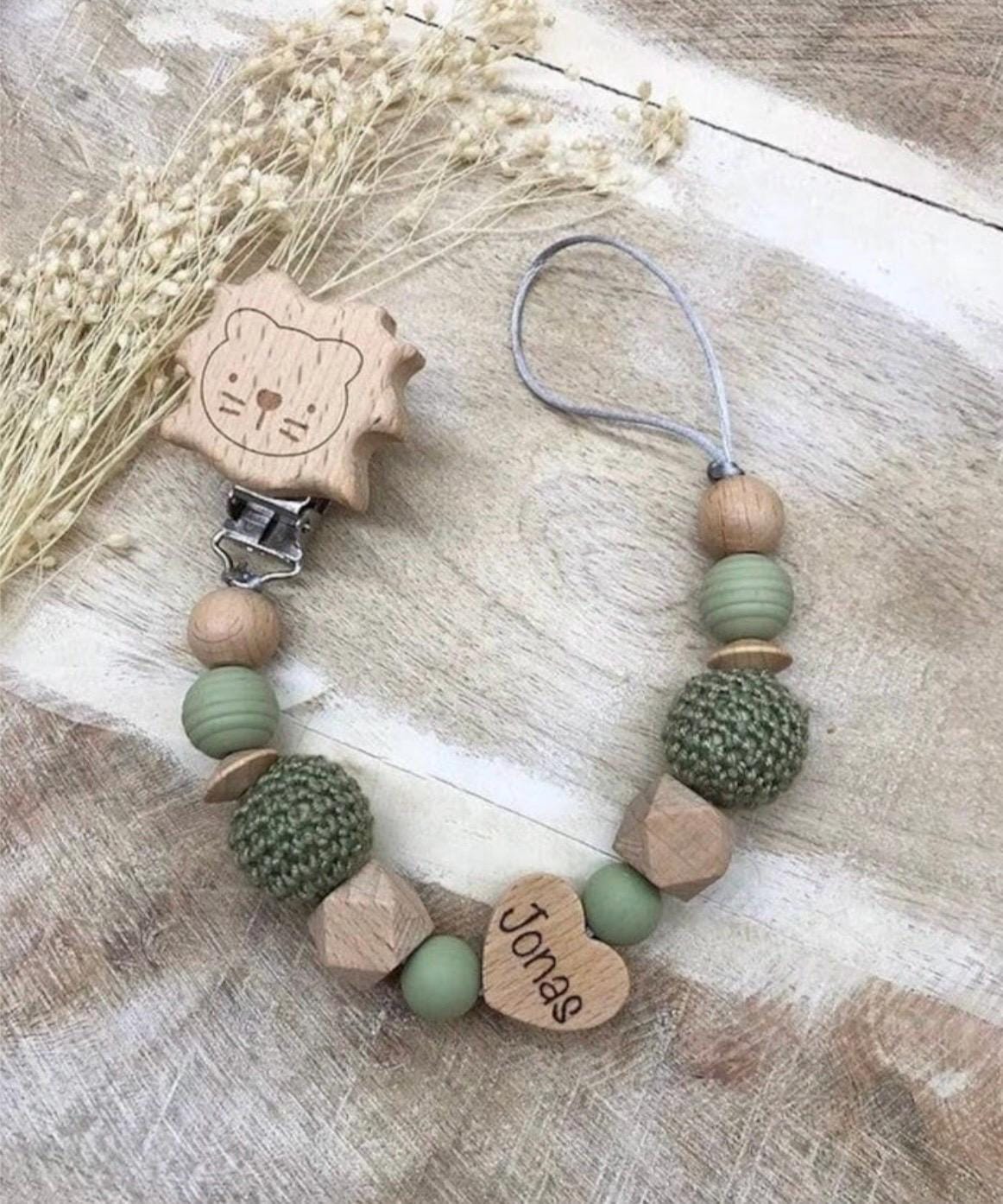 Schnullerkette Personalisiert Graviert Geschenk Taufe/Geburt Verschiedene Schriftarten Clips Schnullerkette Personalisiert Graviert Geschenk Taufe/Geburt Verschiedene Schriftarten Clips von Etsy - LemonandCocoa