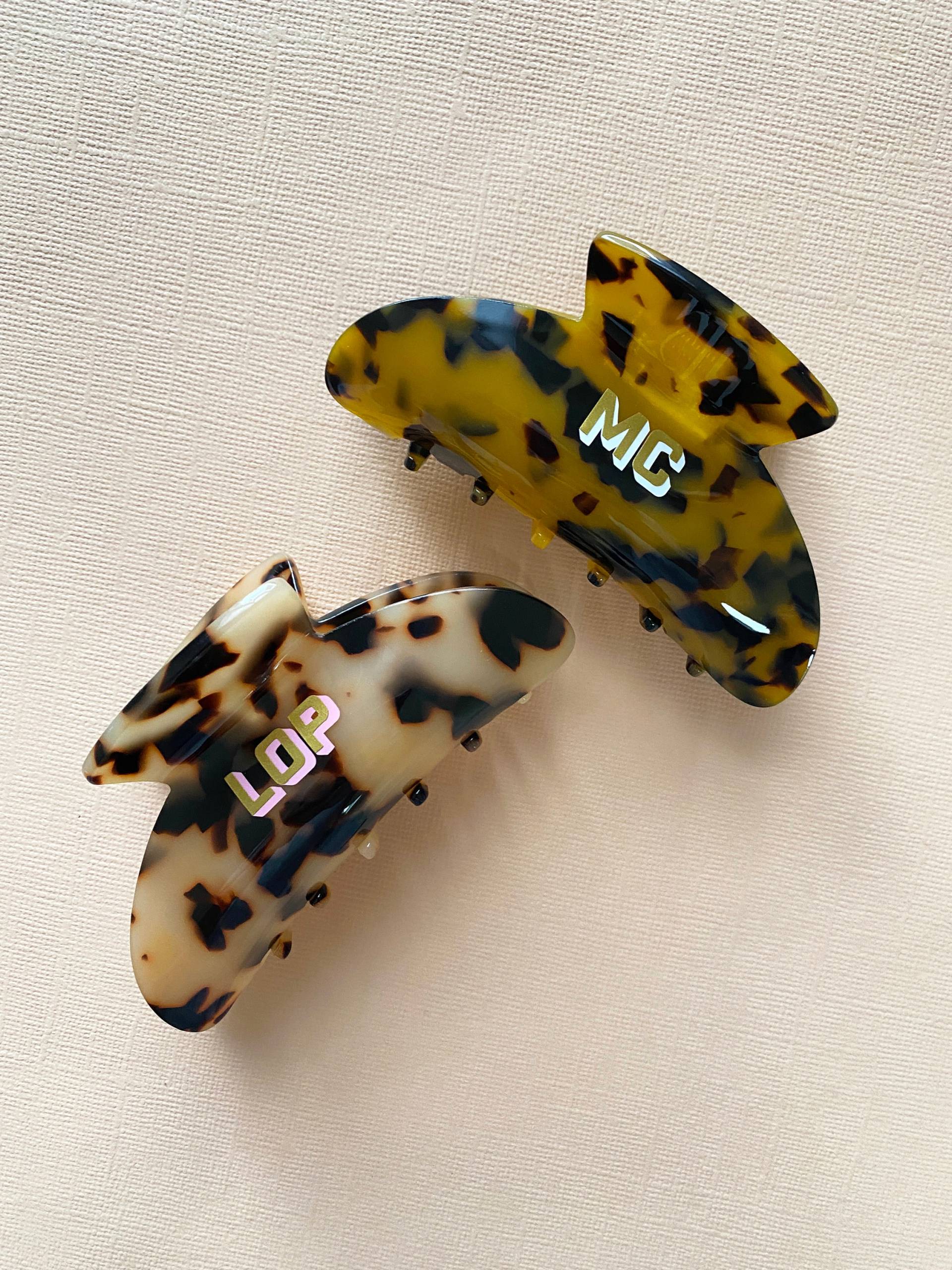 Personalisierte Schildpatt Klaue Clip Acryl-Haarspange Mit Monogramm von Etsy - LetterParty