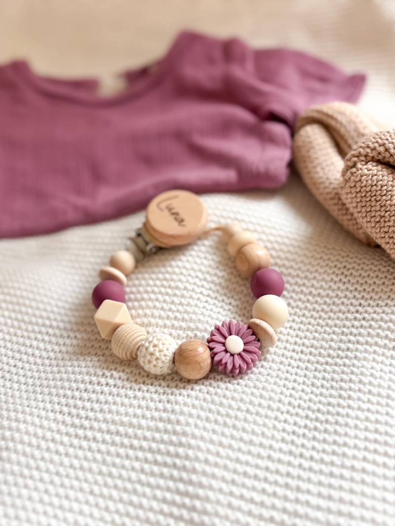 Schnullerkette Mit Namen - Personalisiert Beeren Farbe Blume Geschenke Zur Geburt Und Taufe von Etsy - LeukkStudio