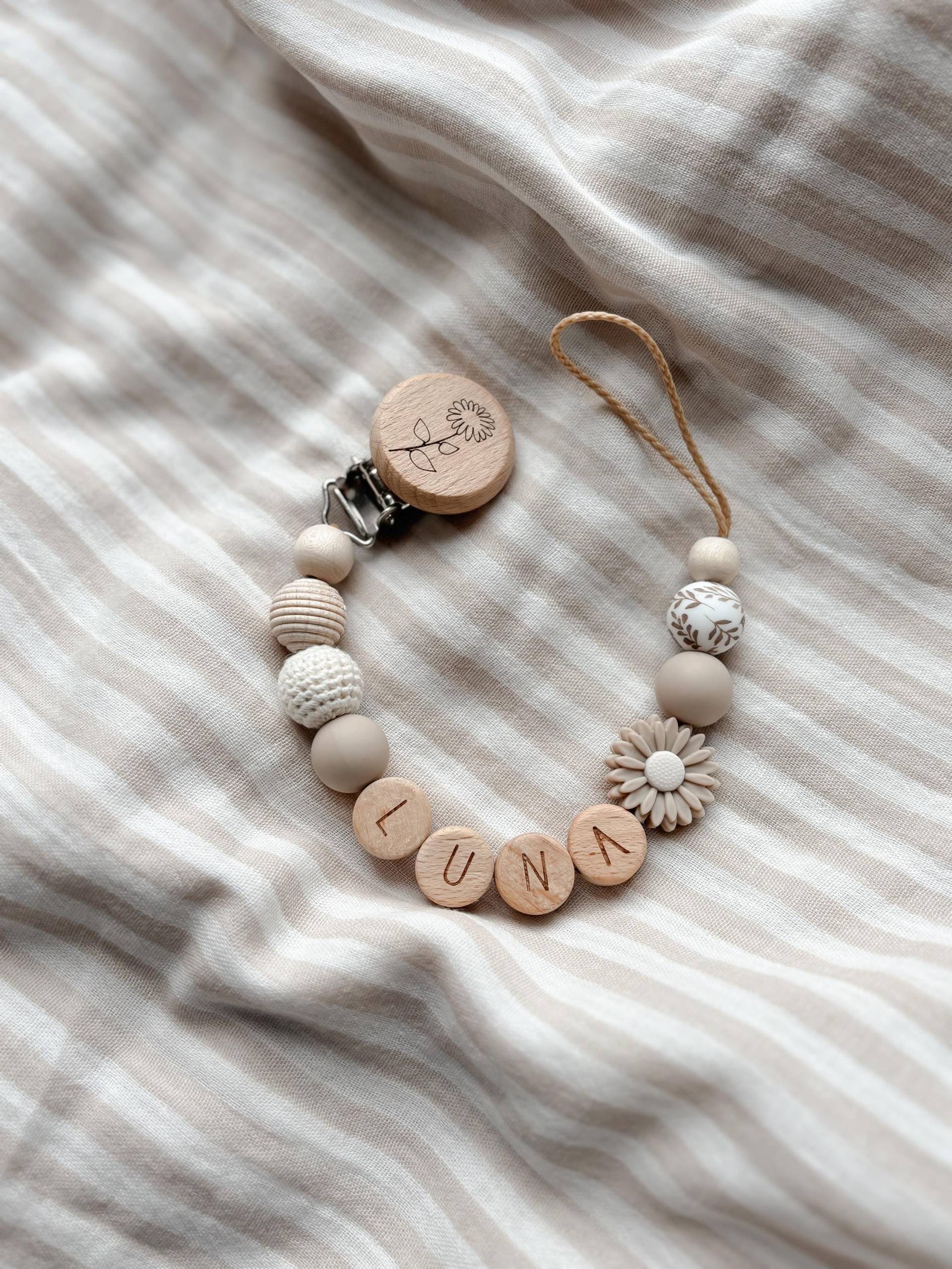 Schnullerkette Mit Namen Personalisiert - Blume Beige Geschenk Geburt von Etsy - LeukkStudio