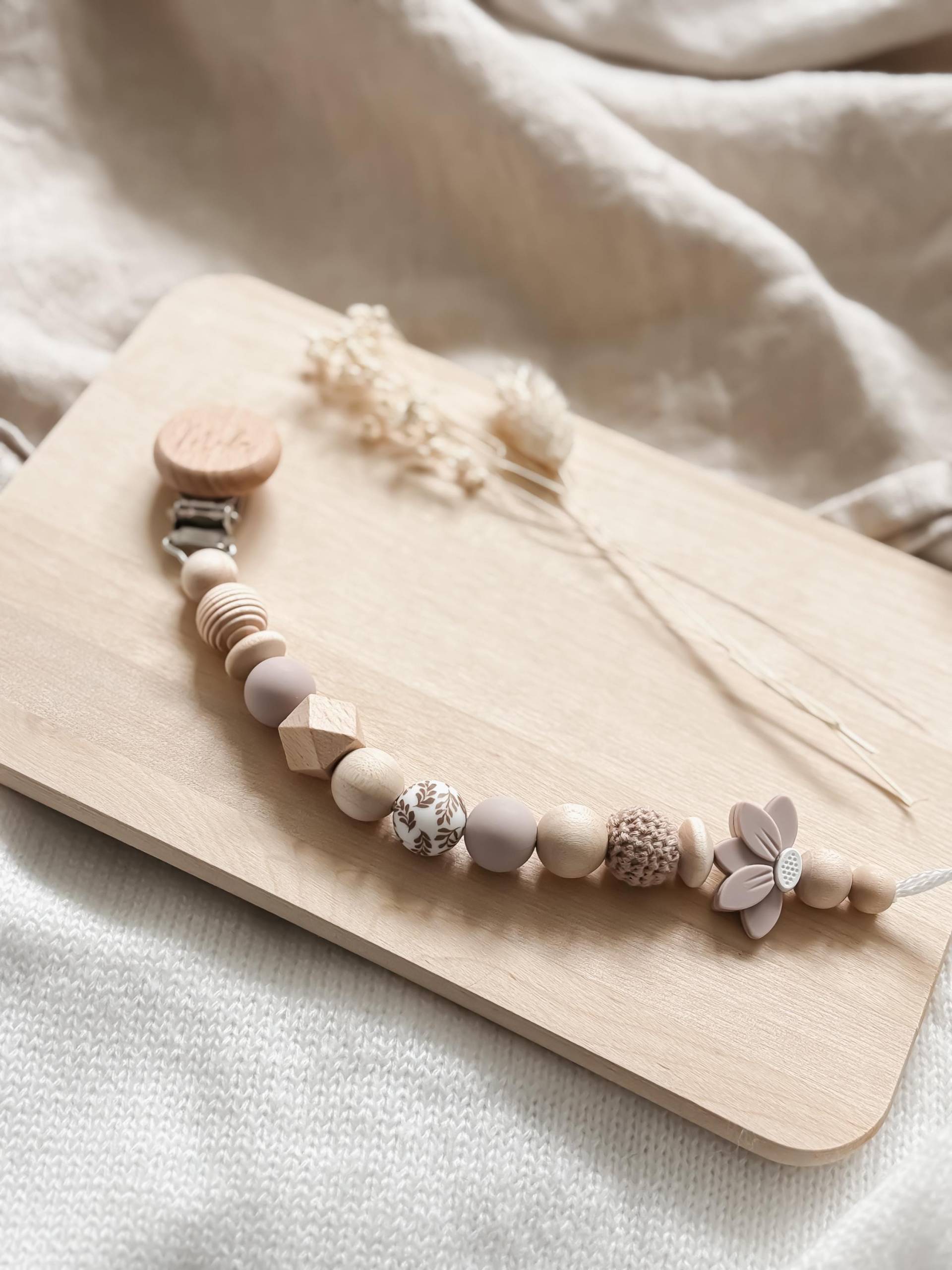 Schnullerkette Mit Namen Personalisiert - Blume Lila Flieder Geschenk Geburt von Etsy - LeukkStudio