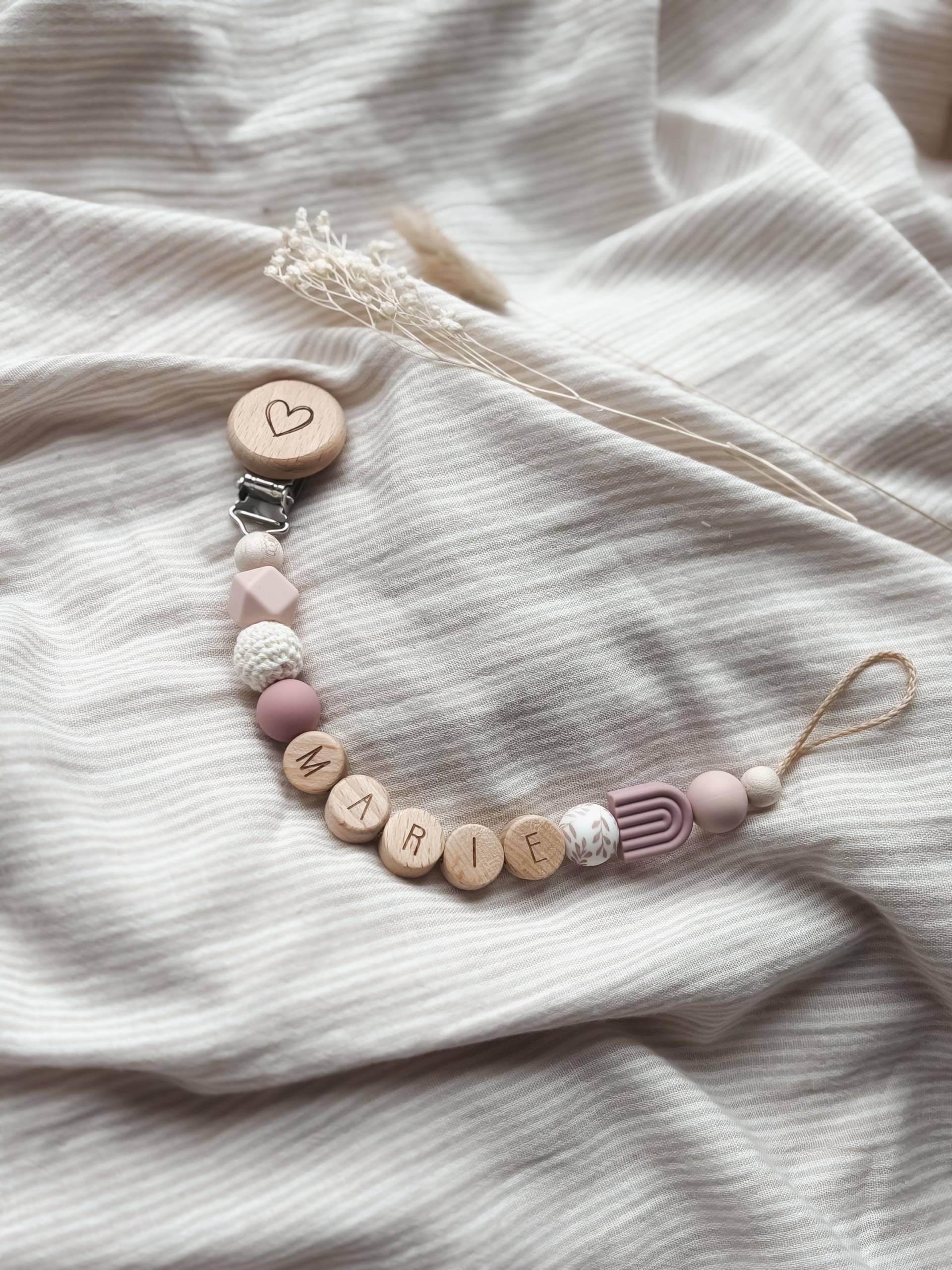 Schnullerkette Mit Namen - Personalisiert Buchstabenperlen Regenbogen Rosa/Pink Geschenke Zur Geburt Und Taufe Schnullerkette Mit Namen - Personalisiert Buchstabenperlen Regenbogen Rosa/Pink Geschenke Zur Geburt Und Taufe von Etsy - LeukkStudio