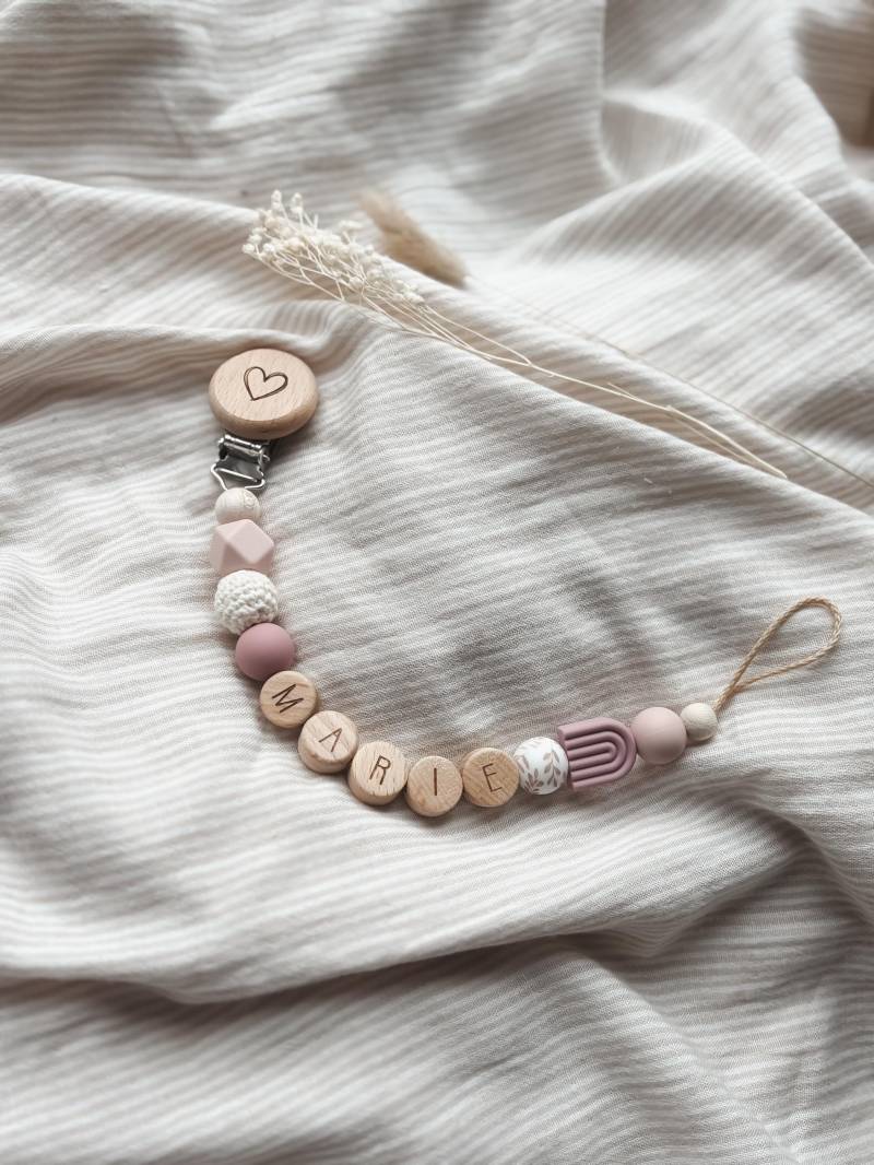 Schnullerkette Mit Namen - Personalisiert Buchstabenperlen Regenbogen Rosa/Pink Geschenke Zur Geburt Und Taufe Schnullerkette Mit Namen - Personalisiert Buchstabenperlen Regenbogen Rosa/Pink Geschenke Zur Geburt Und Taufe von Etsy - LeukkStudio
