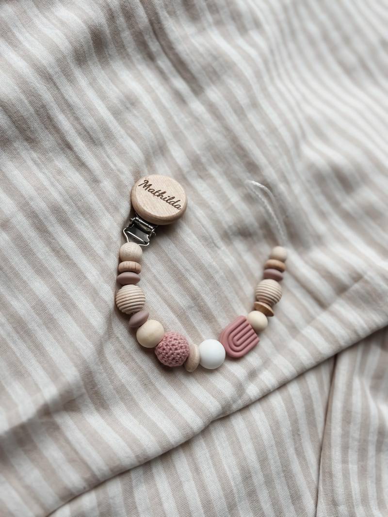 Schnullerkette Mit Namen - Personalisiert Für Mädchen Rosa Regenbogen Geschenke Zur Geburt Und Taufe Schnullerkette Mit Namen - Personalisiert Für Mädchen Rosa Regenbogen Geschenke Zur Geburt Und Taufe von Etsy - LeukkStudio