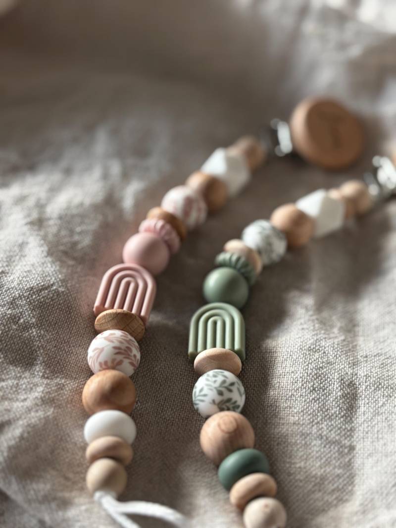 Schnullerkette Mit Namen Personalisiert - Grün Regenbogen Geschenk Idee von Etsy - LeukkStudio