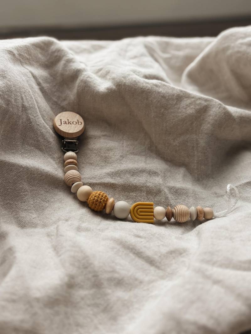 Schnullerkette Mit Namen Personalisiert - Junge Gelb Regenbogen Geschenk von Etsy - LeukkStudio