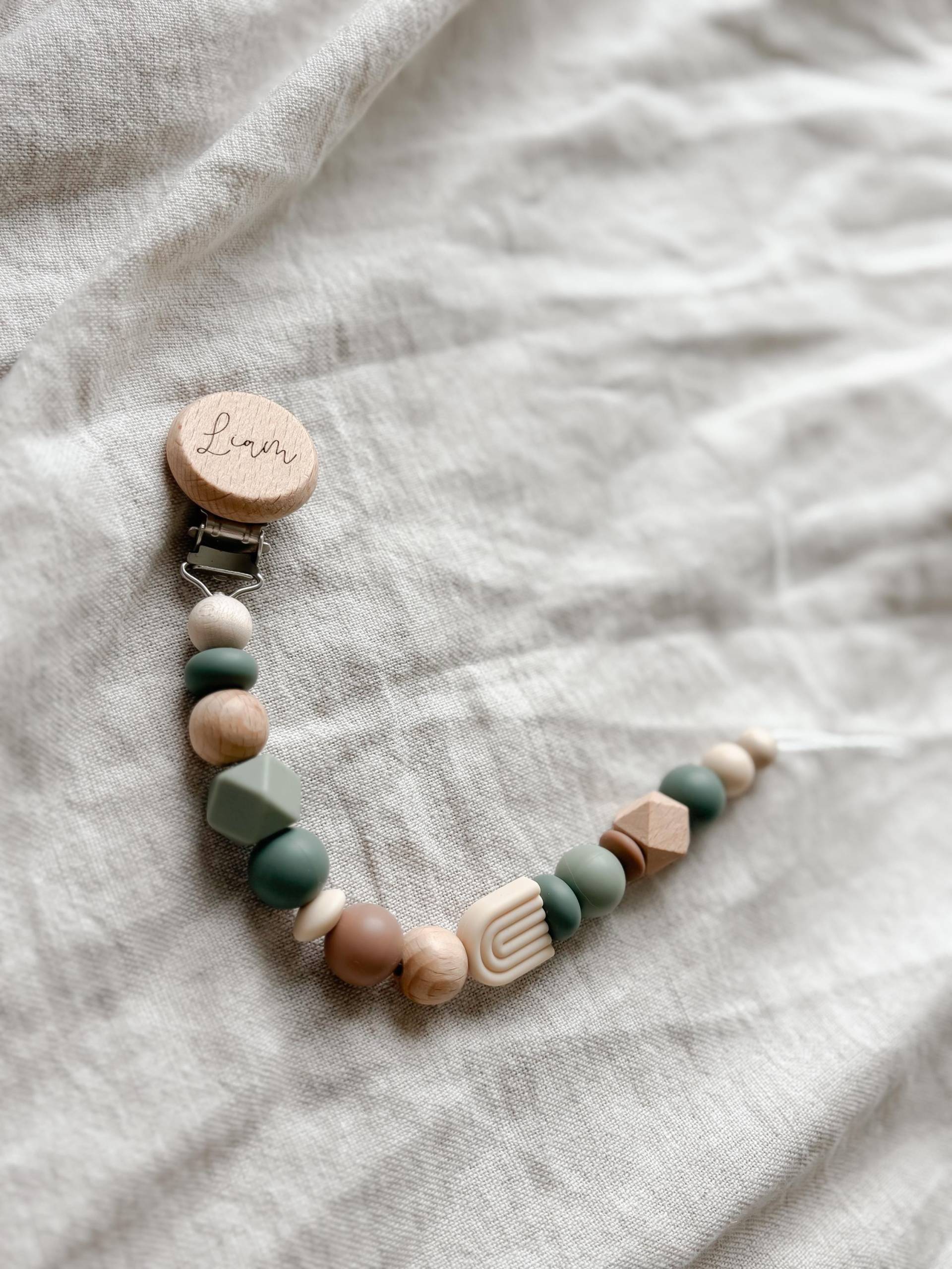 Schnullerkette Mit Namen Personalisiert - Junge -Grün Geschenk von Etsy - LeukkStudio