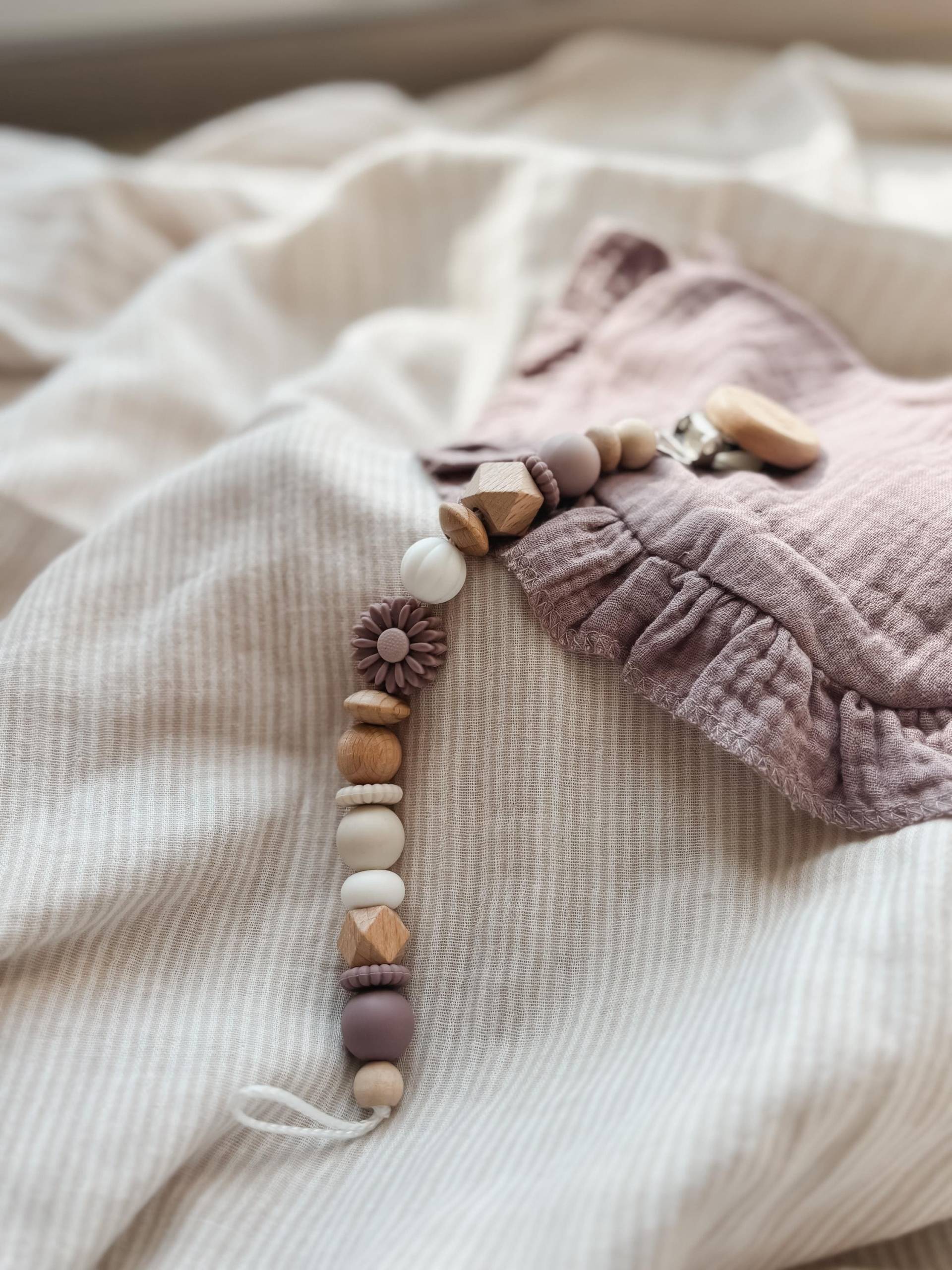 Schnullerkette Mit Namen Personalisiert - Mädchen Alt Lila von Etsy - LeukkStudio