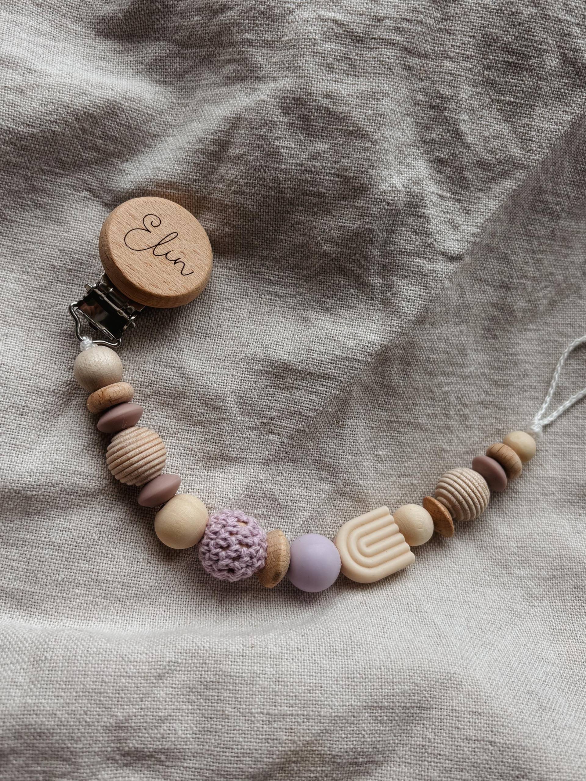 Schnullerkette Mit Namen Personalisiert - Mädchen Lila von Etsy - LeukkStudio