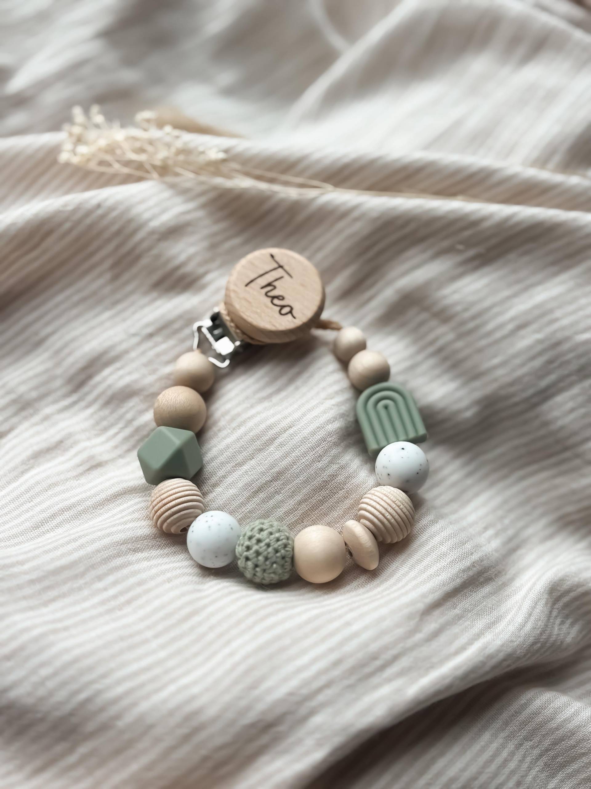 Schnullerkette Mit Namen - Personalisiert Regenbogen Salbei Grün Geschenke Zur Geburt Und Taufe Schnullerkette Mit Namen - Personalisiert Regenbogen Salbei Grün Geschenke Zur Geburt Und Taufe von Etsy - LeukkStudio