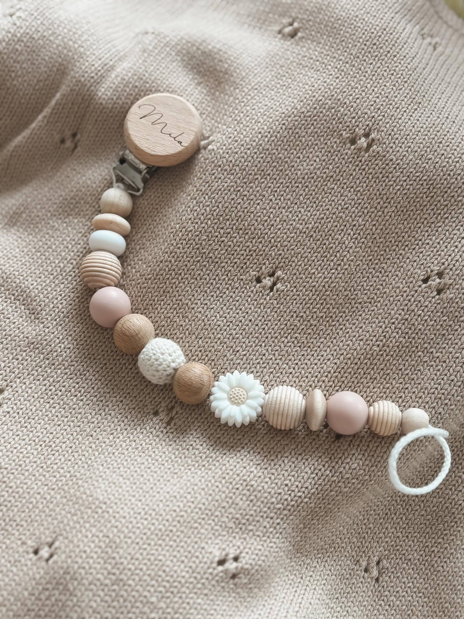 Schnullerkette Mit Namen Personalisiert - Rosa Blume Geschenk von Etsy - LeukkStudio