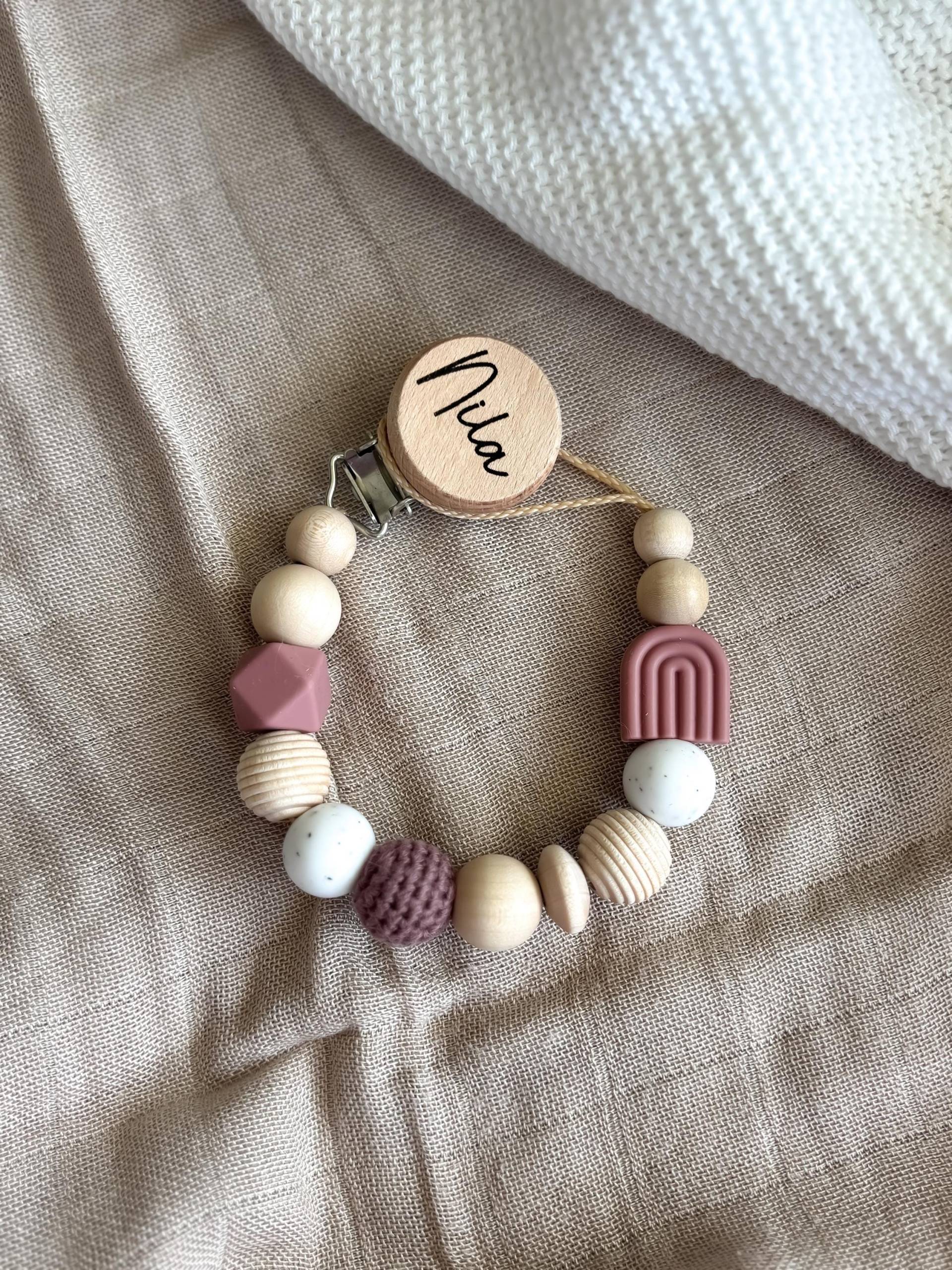 Schnullerkette Mit Namen - Personalisiert Rouge Regenbogen Geschenke Zur Geburt Und Taufe Schnullerkette Mit Namen - Personalisiert Rouge Regenbogen Geschenke Zur Geburt Und Taufe von Etsy - LeukkStudio