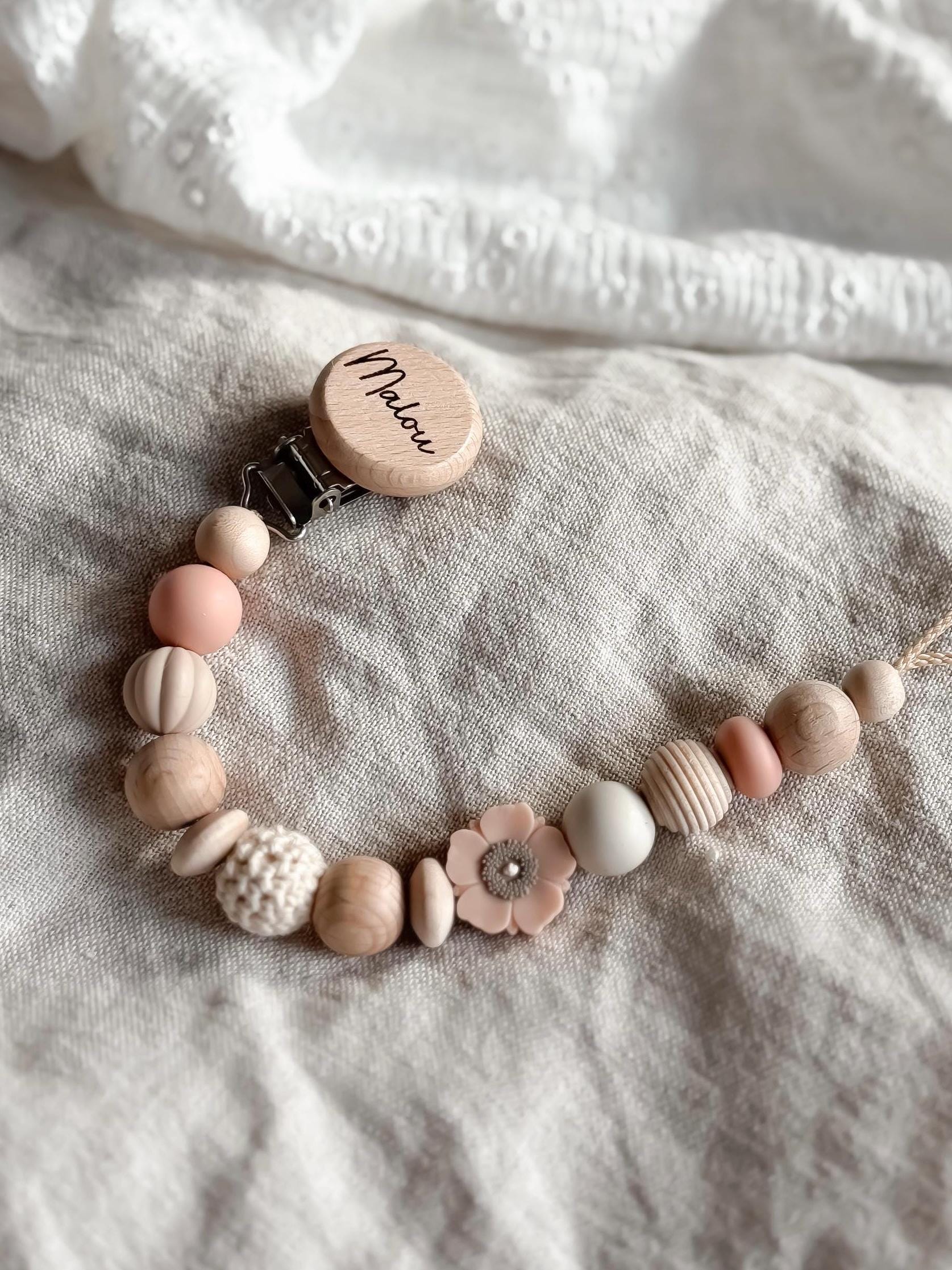 Schnullerkette Mit Namen Personalisiert in Blush Blüte Für Mädchen Als Geschenk Zur Geburt Oder Taufe von Etsy - LeukkStudio