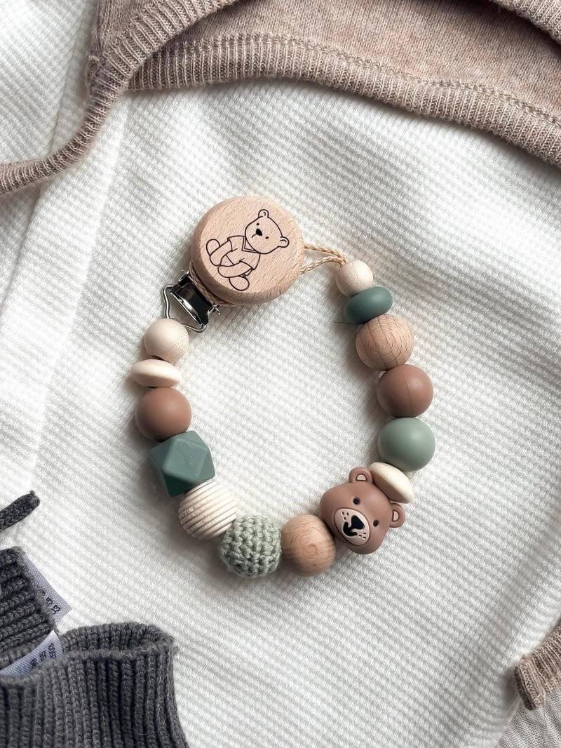 Schnullerkette Mit Namen Personalisiert in Braun Ein Bär Für Jungs Als Geschenk Zur Geburt Oder Taufe von Etsy - LeukkStudio