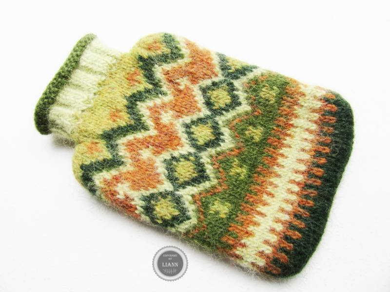 Bezug Für Wärmflasche Aus Islandwolle in Grüntönen Mit Rostfarben - Wärmflaschenhülle Bezug Für Wärmflasche Aus Islandwolle in Grüntönen Mit Rostfarben - Wärmflaschenhülle von Etsy - LiAnnKunterbunt