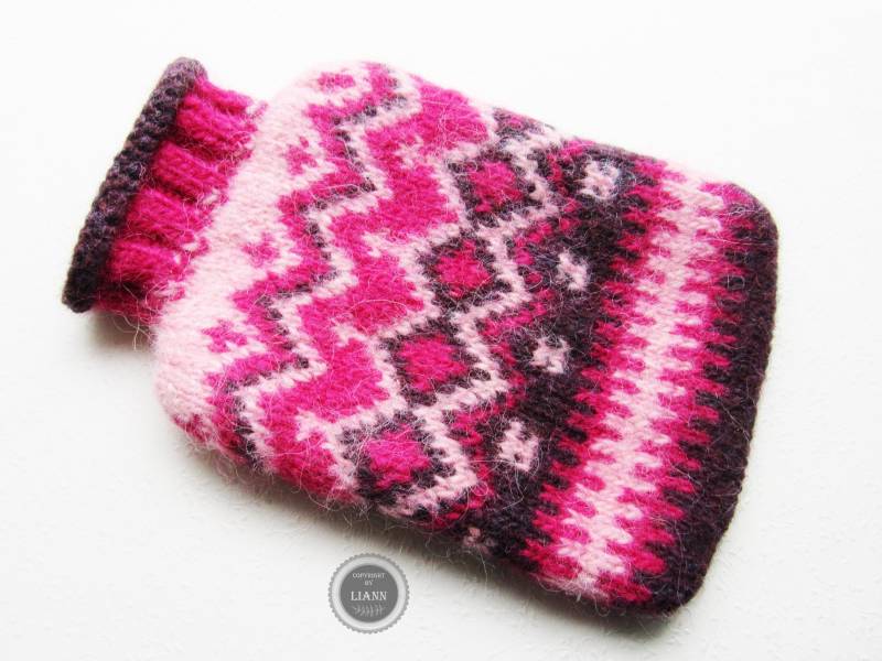 Bezug Für Wärmflasche Aus Islandwolle in Rosa-Pink-Lila - Wärmflaschenhülle Bezug Für Wärmflasche Aus Islandwolle in Rosa-Pink-Lila - Wärmflaschenhülle von Etsy - LiAnnKunterbunt